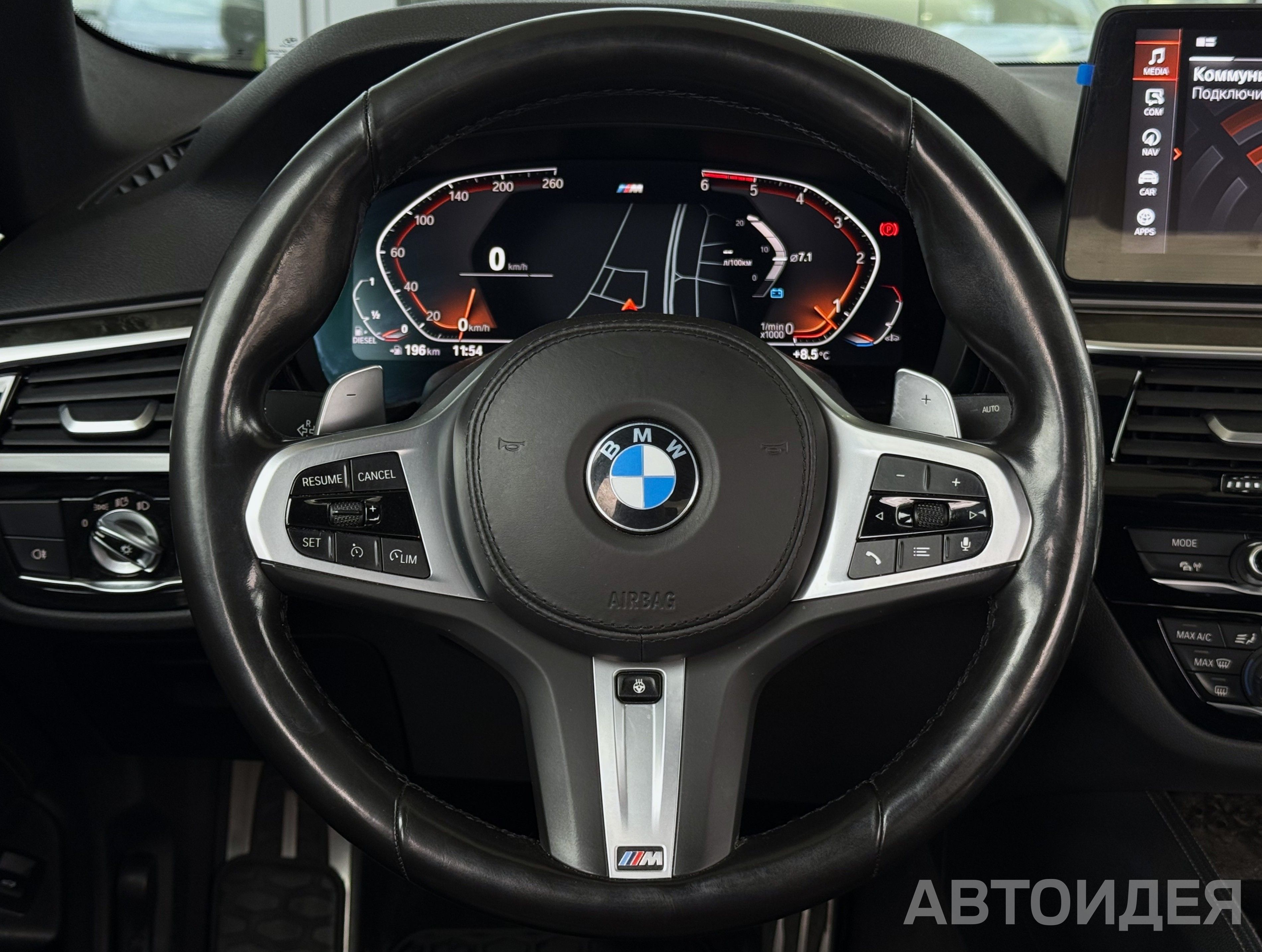 BMW 530d xDrive Sedan фото 8