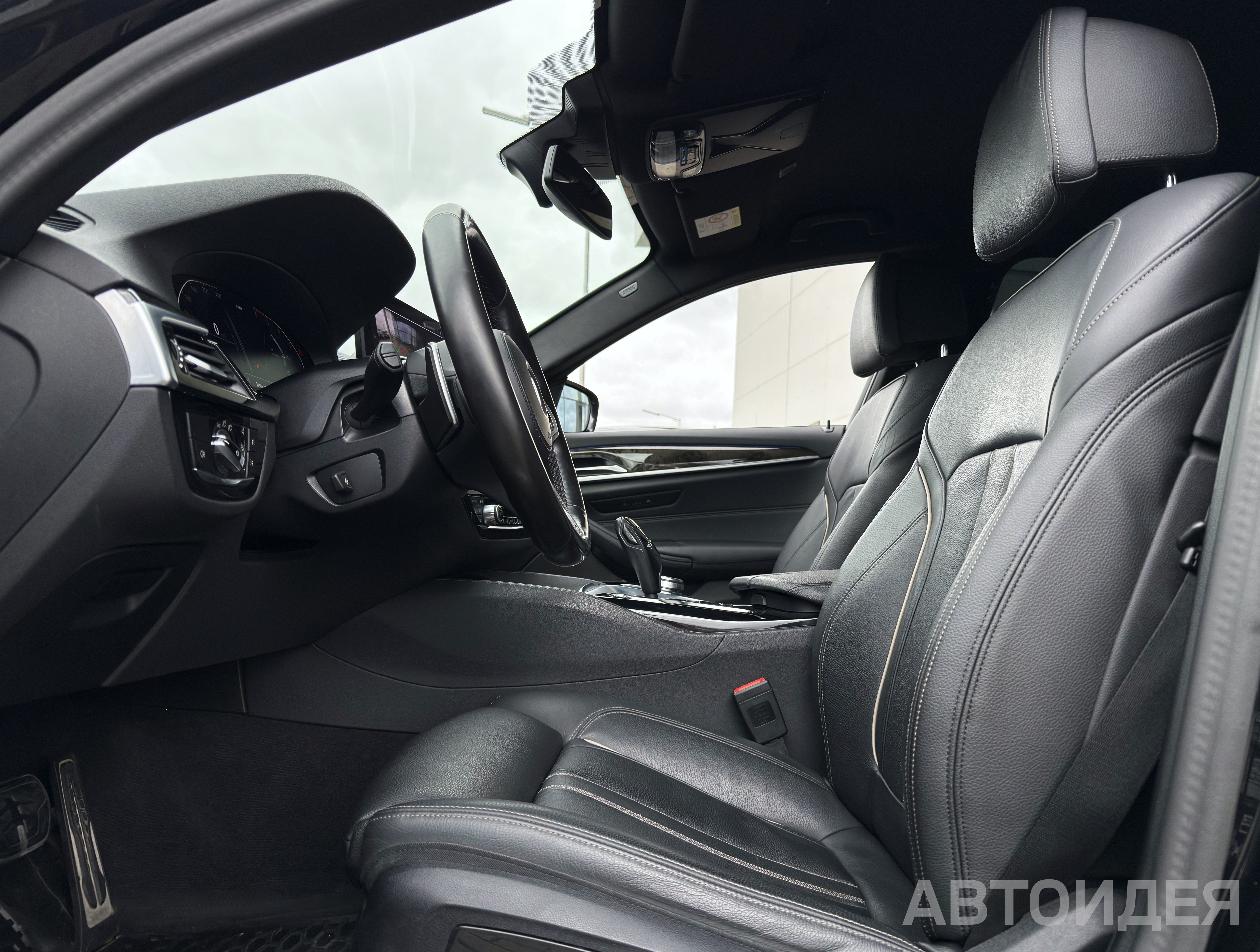BMW 530d xDrive Sedan фото 12