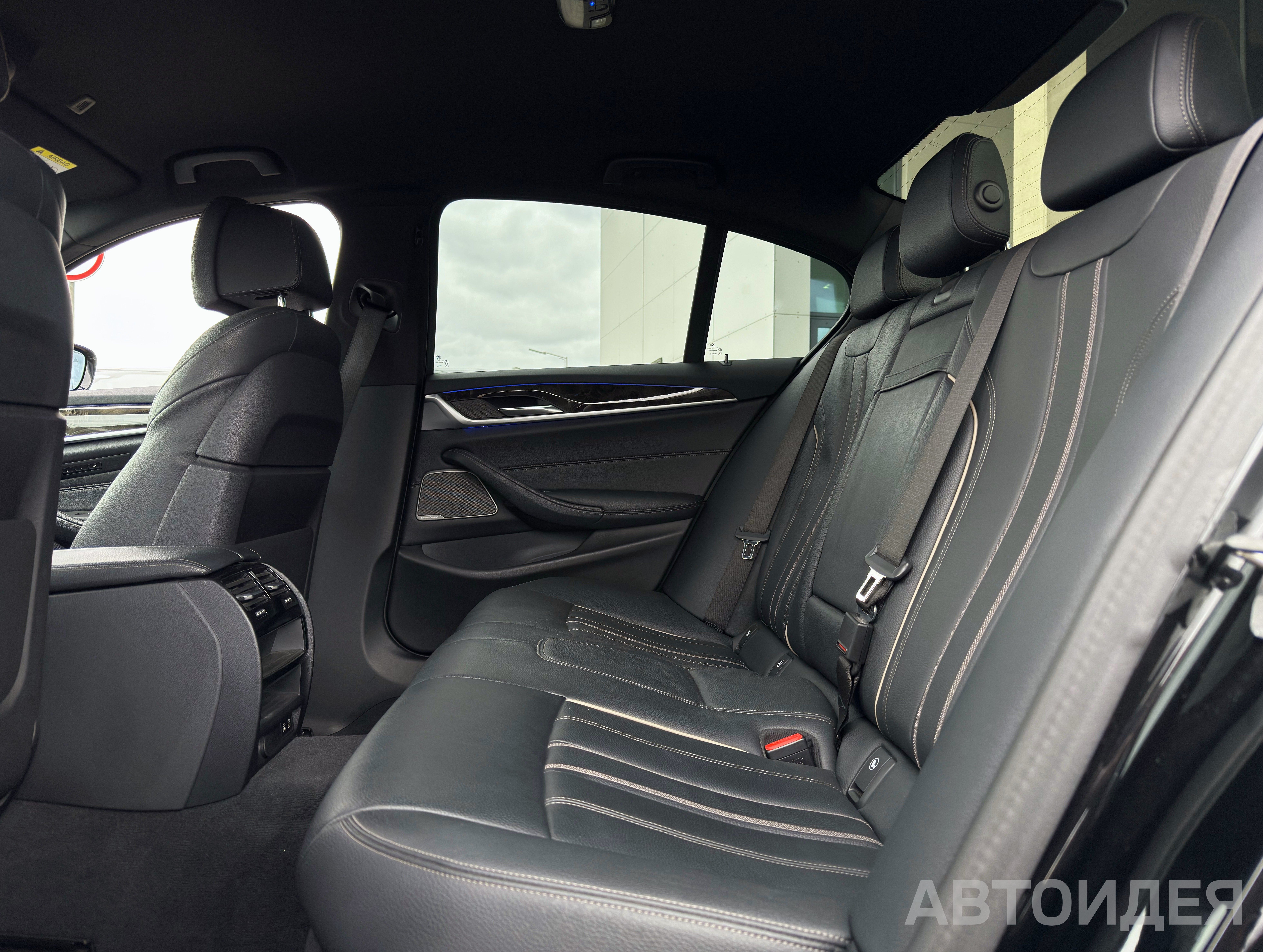 BMW 530d xDrive Sedan фото 14