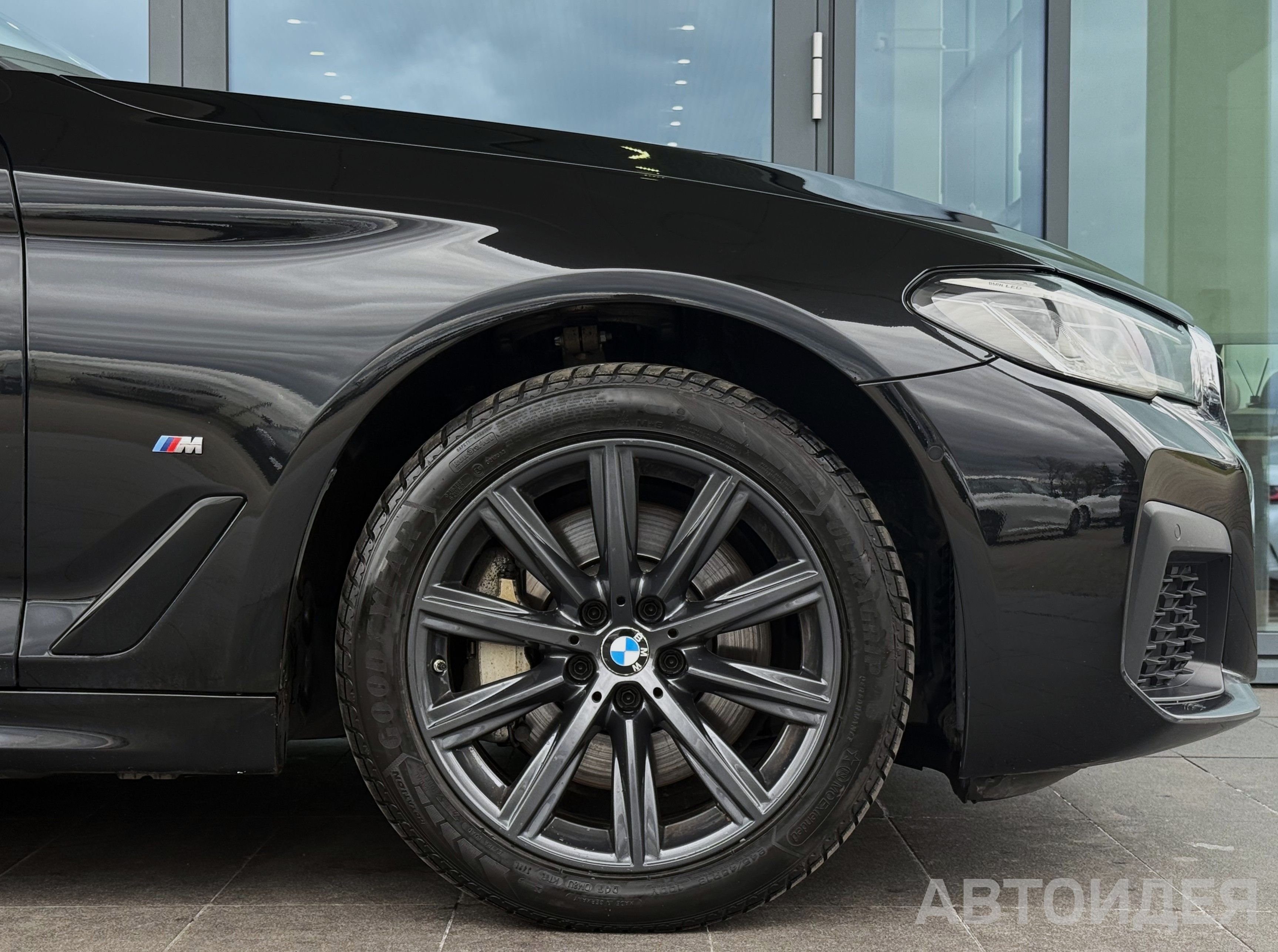BMW 530d xDrive Sedan фото 27