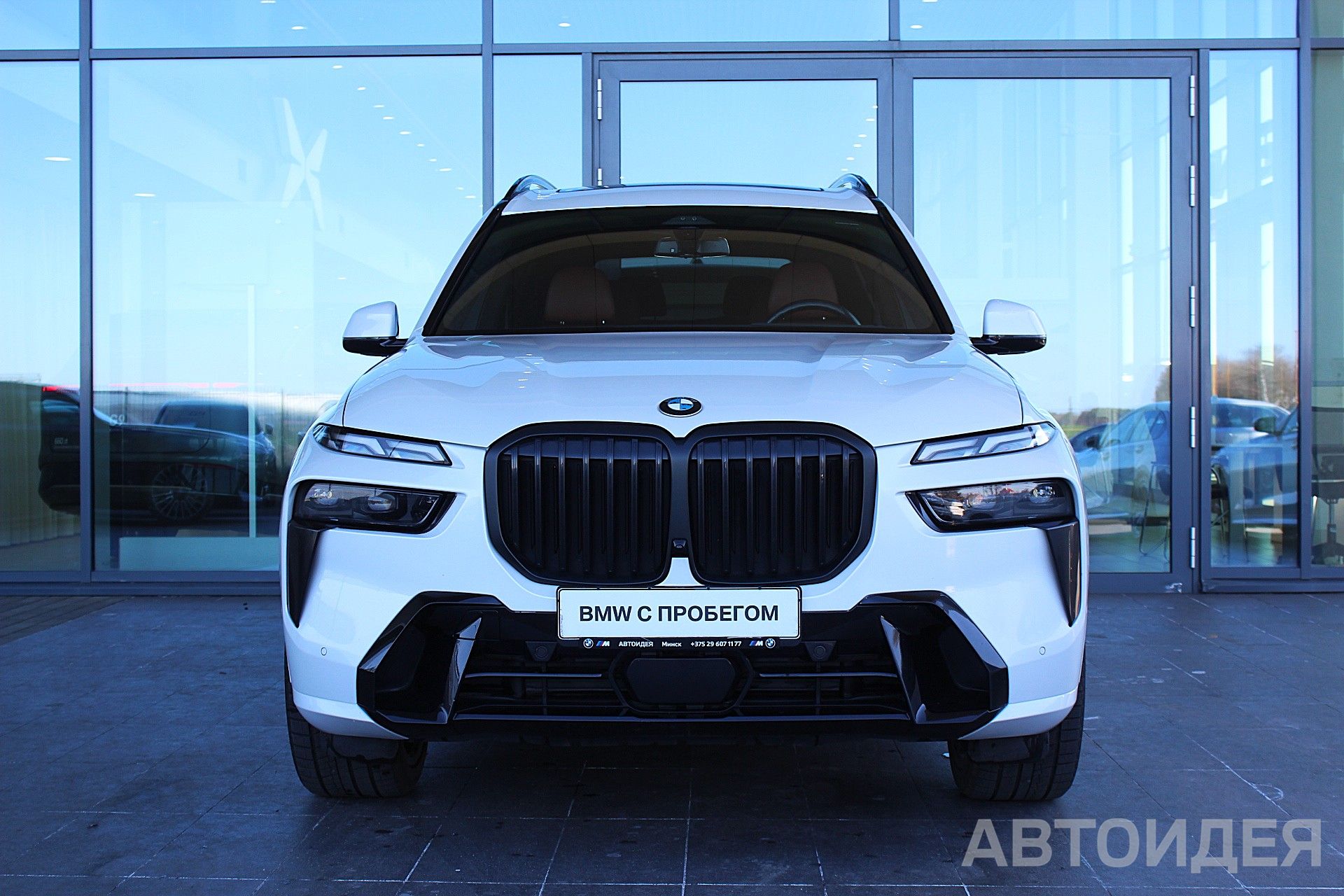 BMW X7 xDrive40i Белый Минерал металлик фото 1