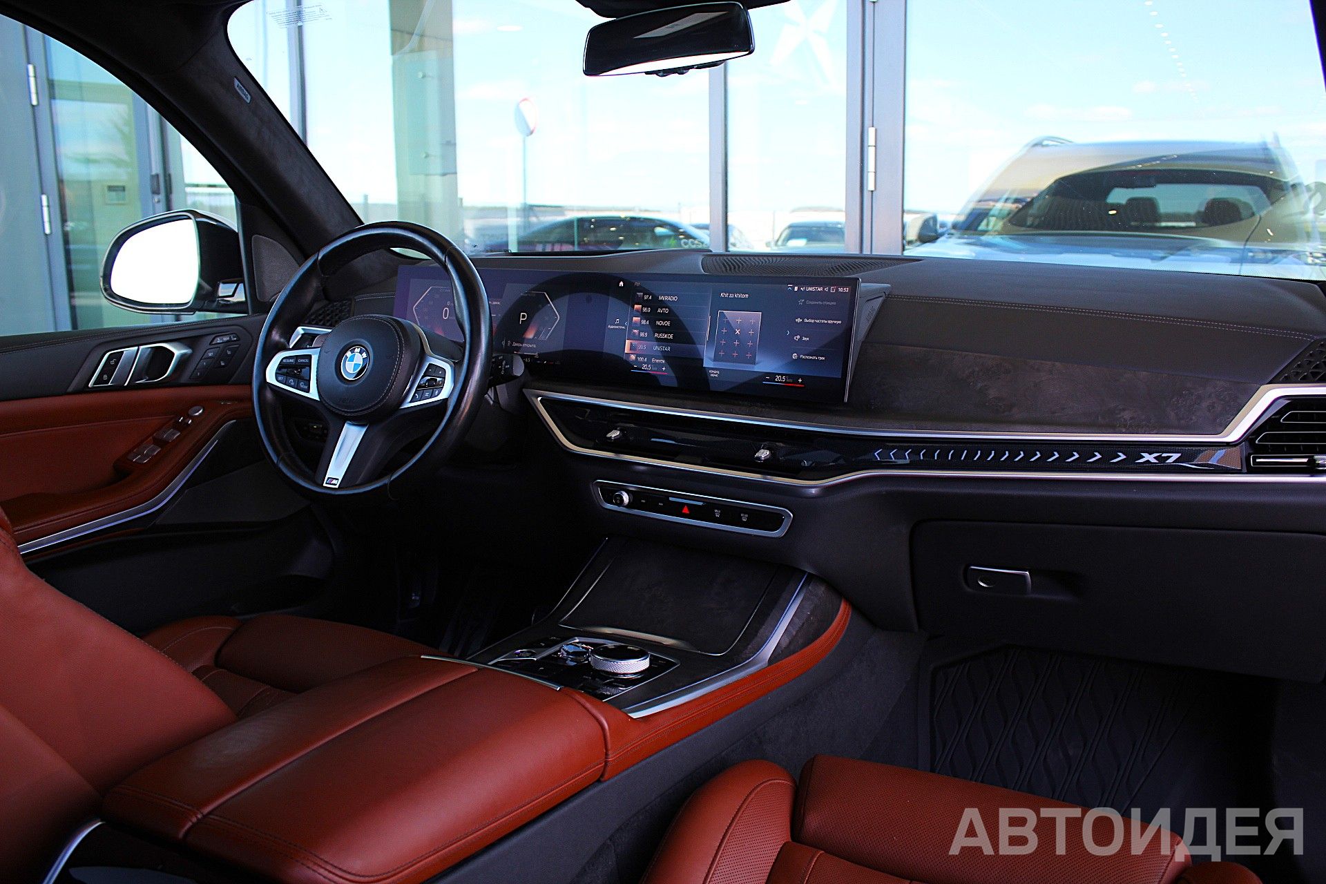 BMW X7 xDrive40i Белый Минерал металлик фото 5