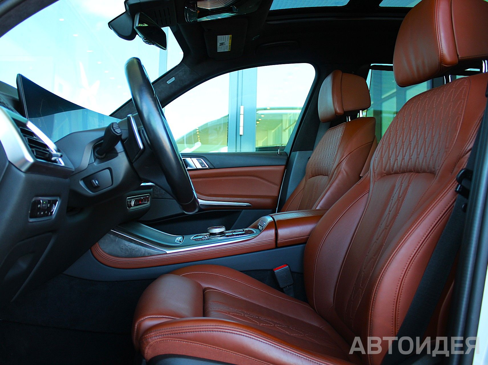 BMW X7 xDrive40i Белый Минерал металлик фото 13