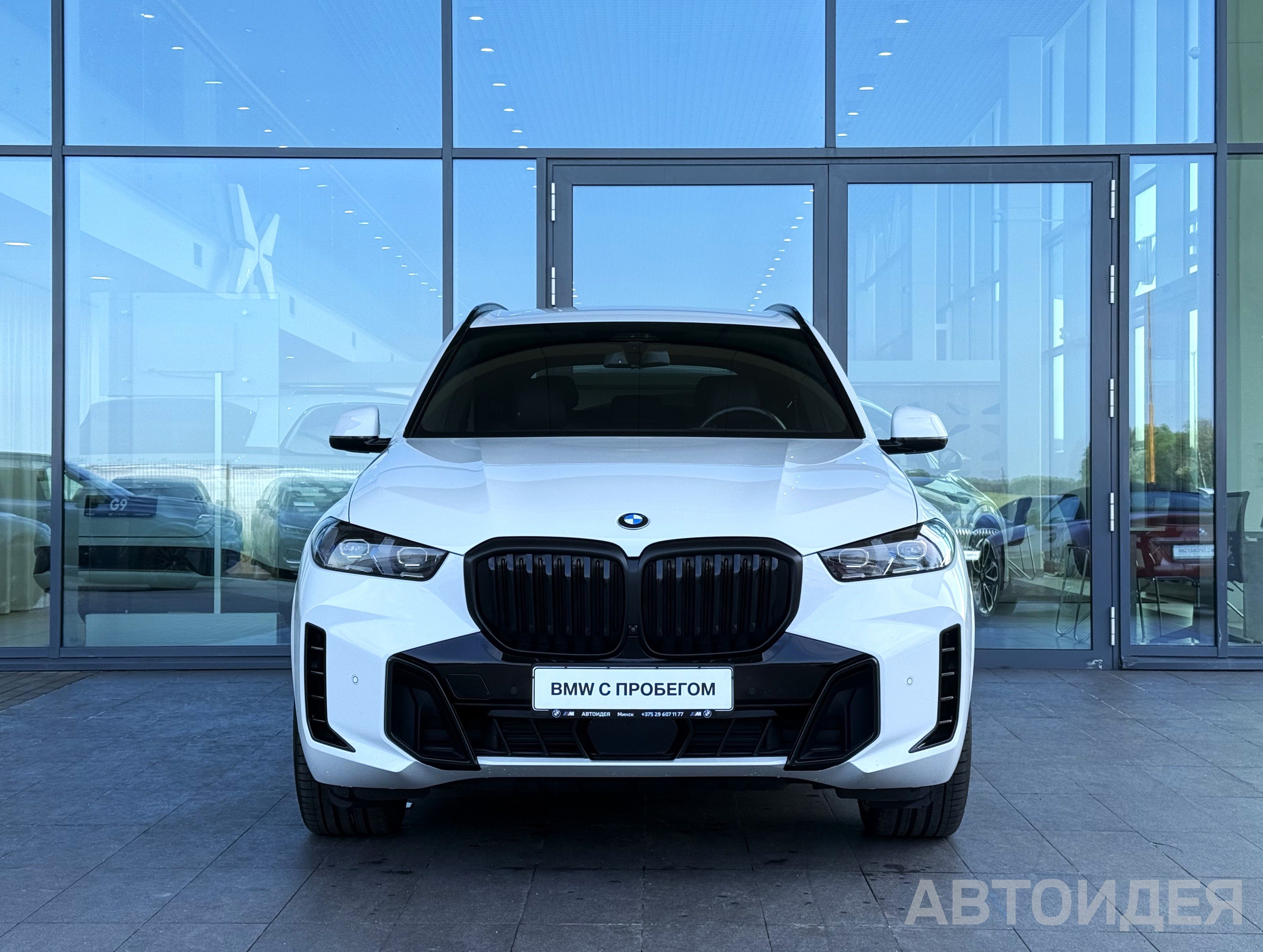 BMW X5 xDrive30d Белоснежный неметаллик фото 1