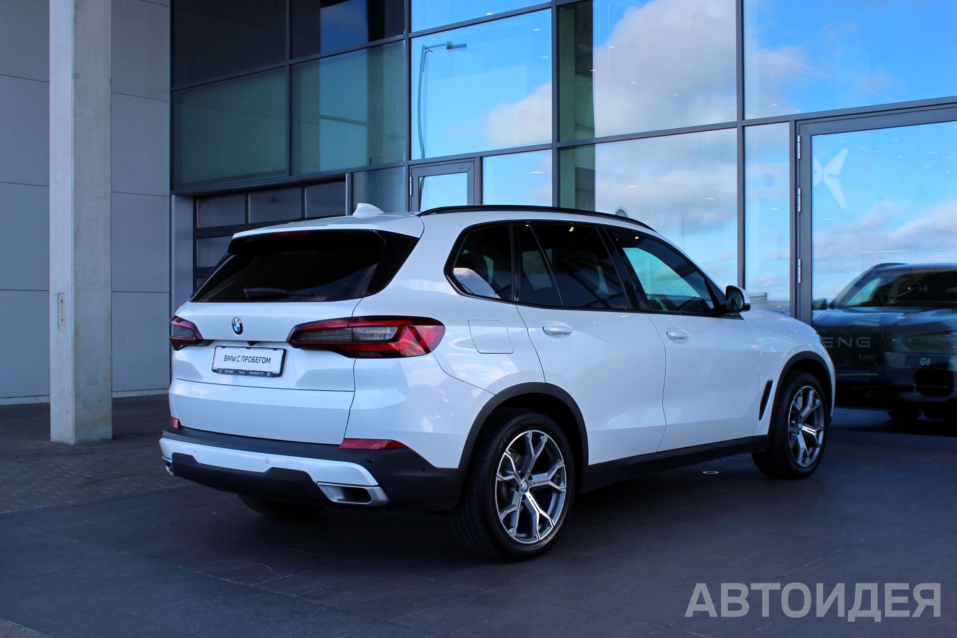 BMW X5 xDrive 25d Белый Минерал металлик фото 1