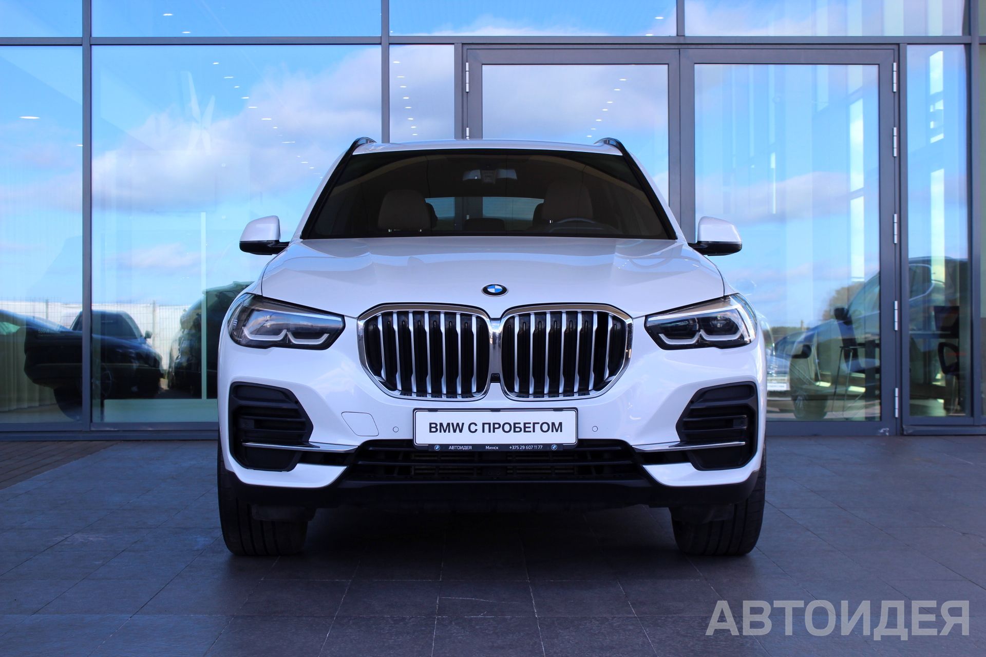 BMW X5 xDrive 25d Белый Минерал металлик фото 4