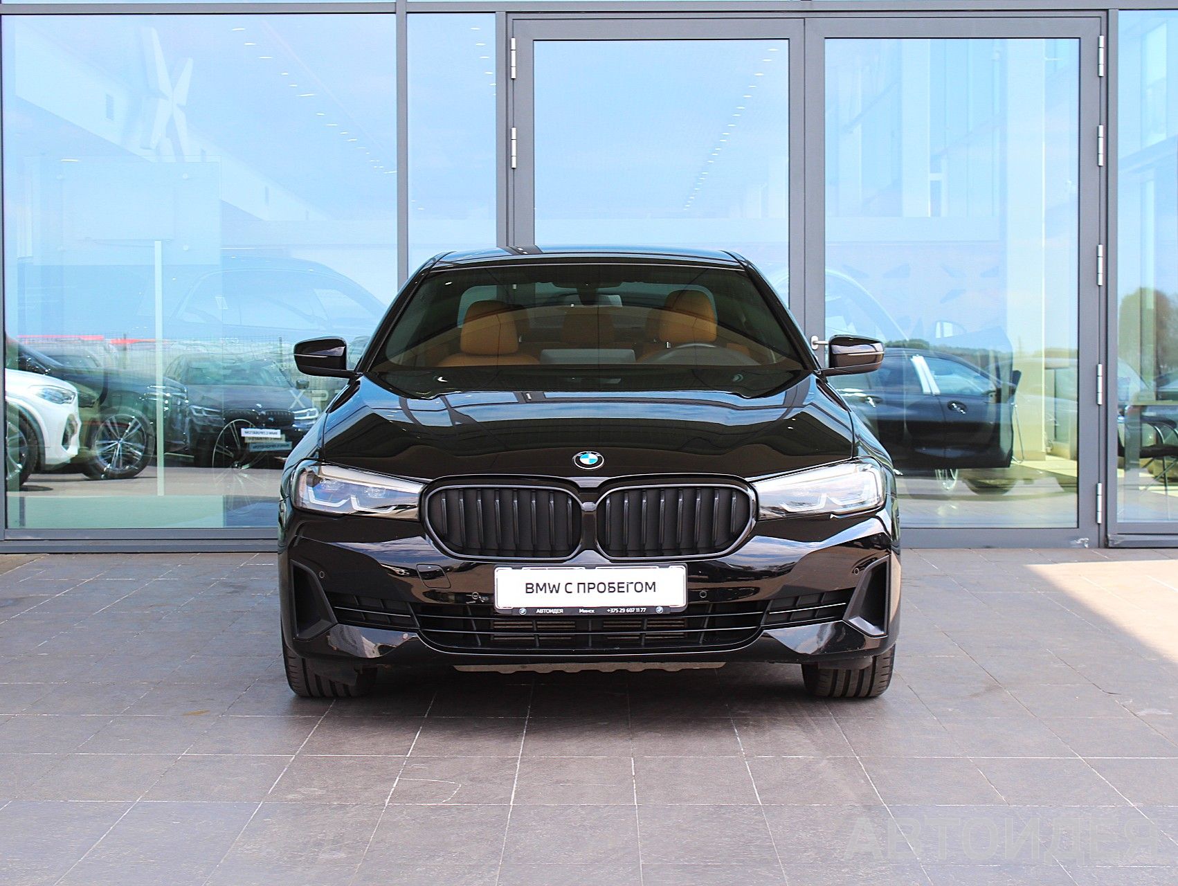 BMW 520i Sedan Черный неметаллик фото 1