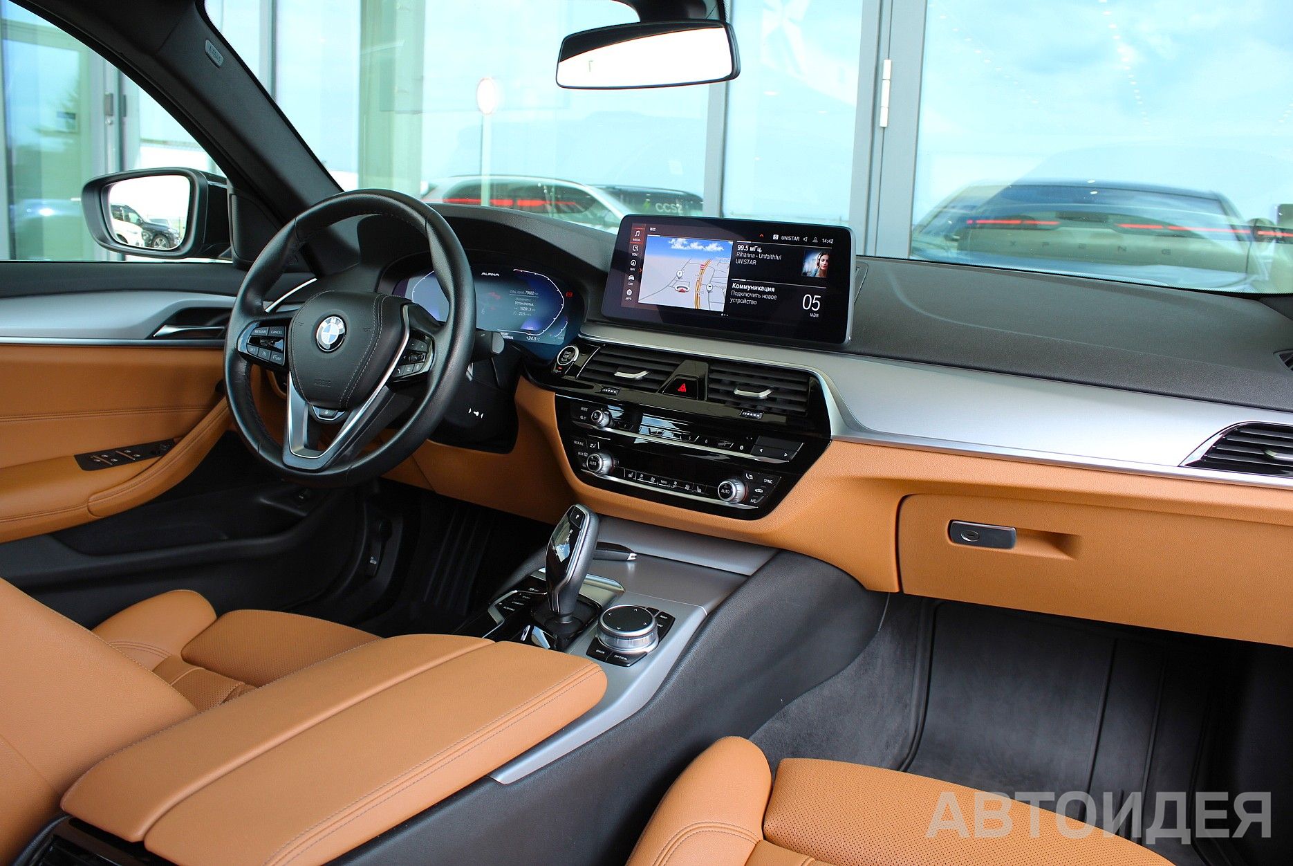 BMW 520i Sedan Черный неметаллик фото 5