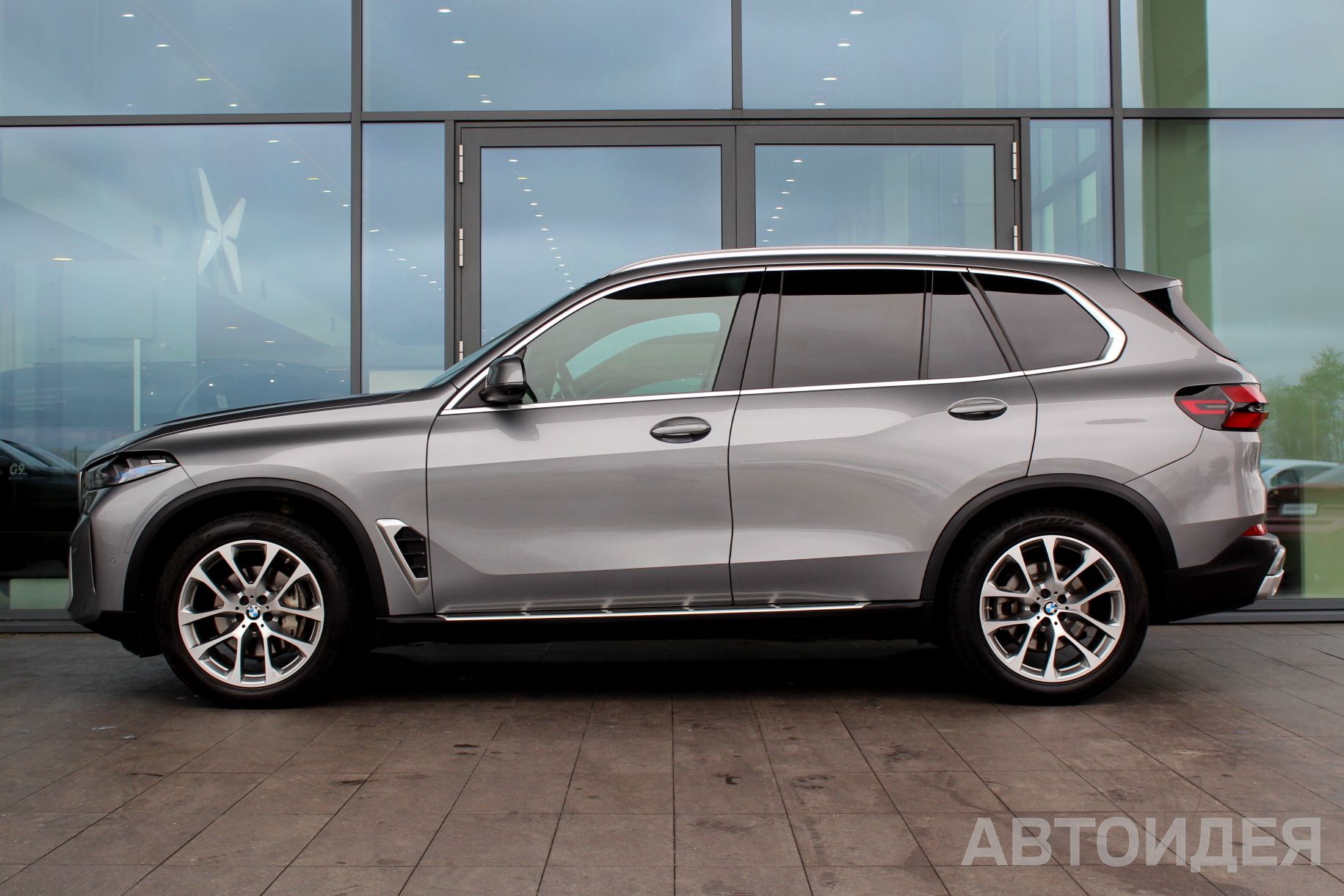 BMW X5 xDrive40i Skyscraper Grey металлик фото 2