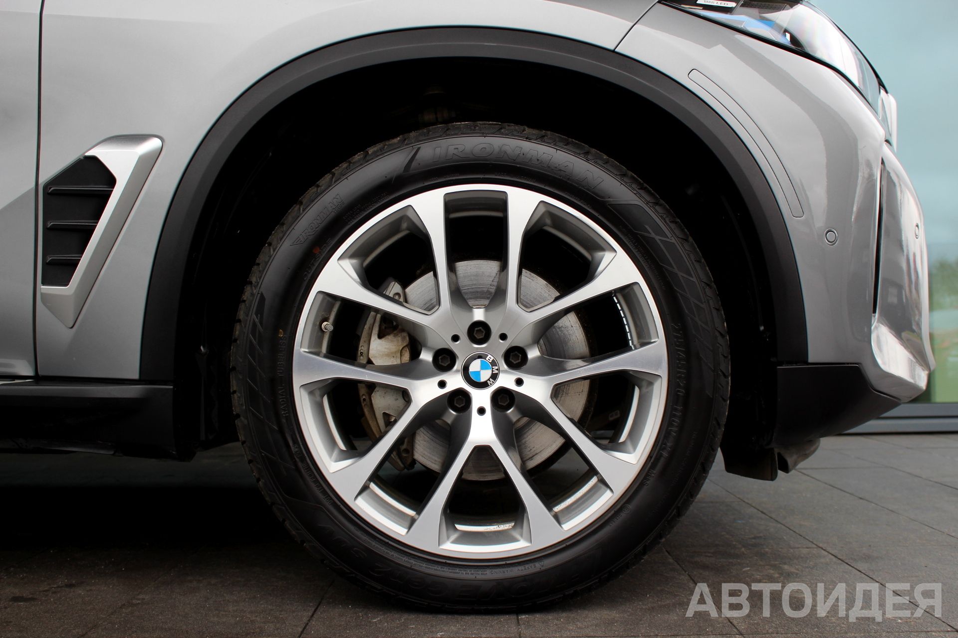 BMW X5 xDrive40i Skyscraper Grey металлик фото 6