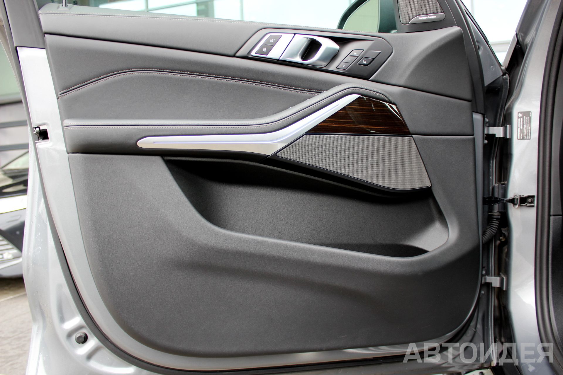 BMW X5 xDrive40i Skyscraper Grey металлик фото 20