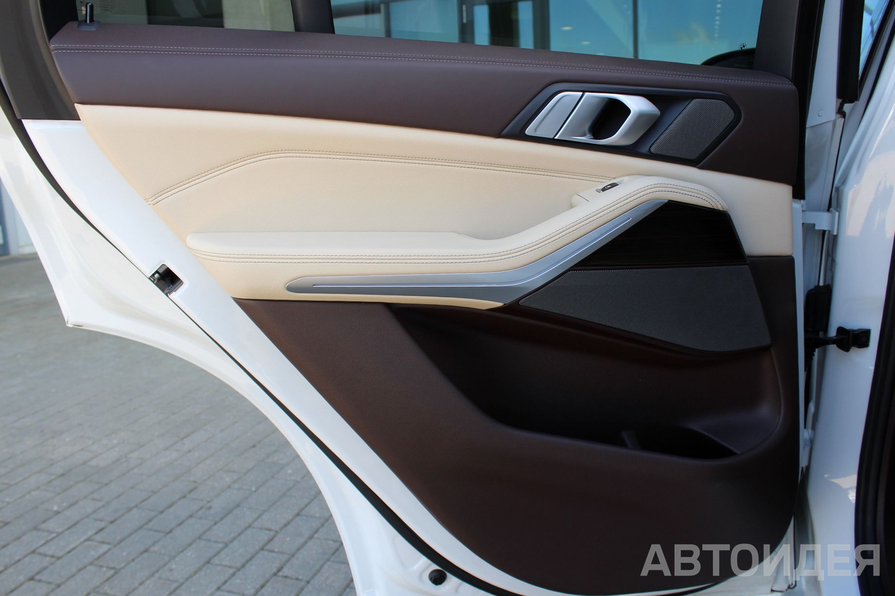 BMW X5 M50d Белоснежный неметаллик фото 23