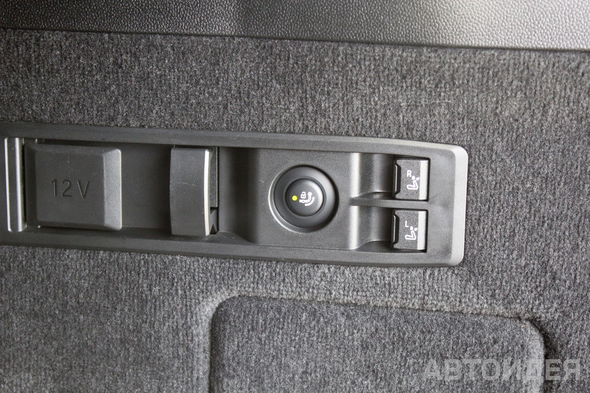 BMW i iX M60  фото 28