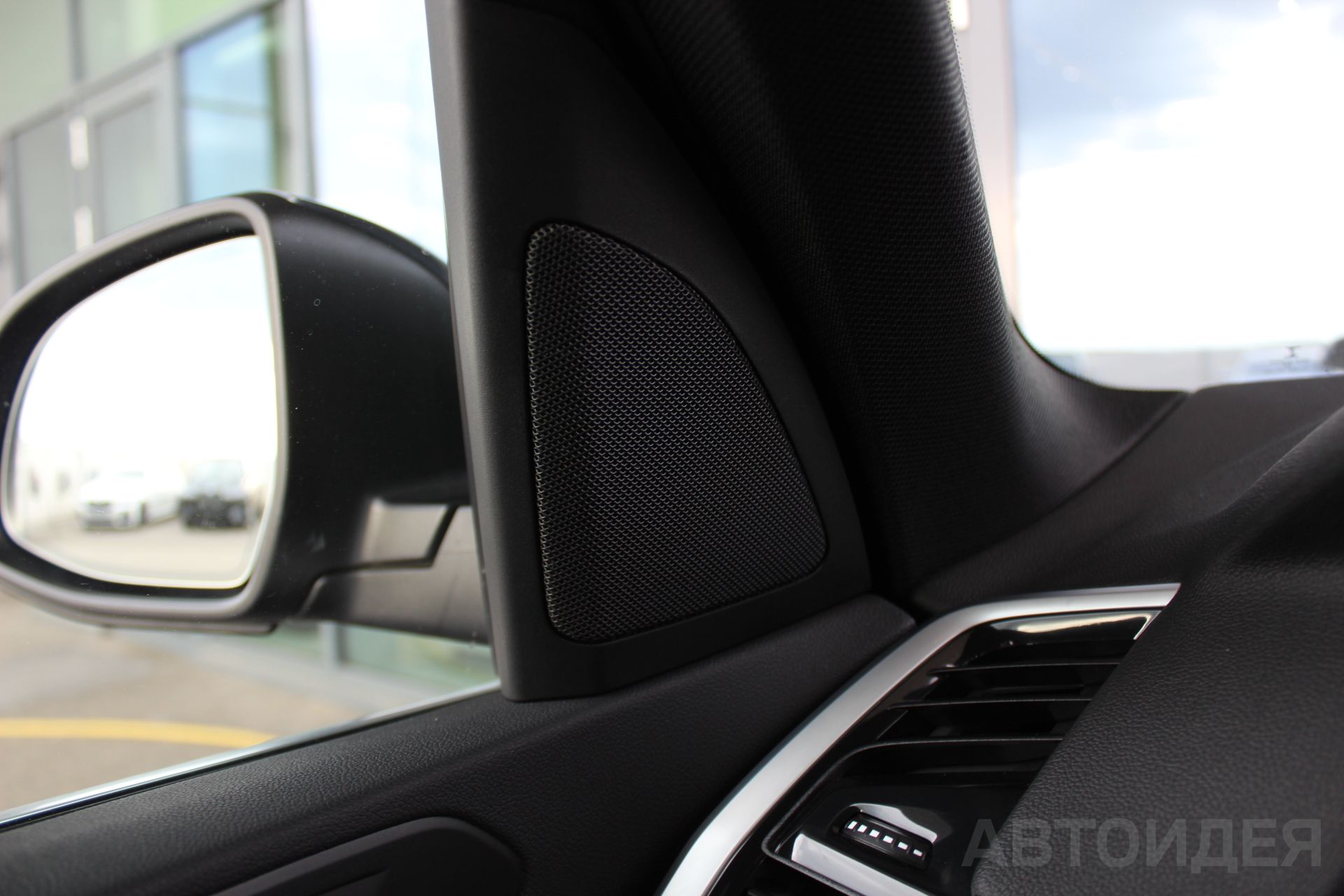 BMW X5 xDrive 25d Арктический Серый фото 15