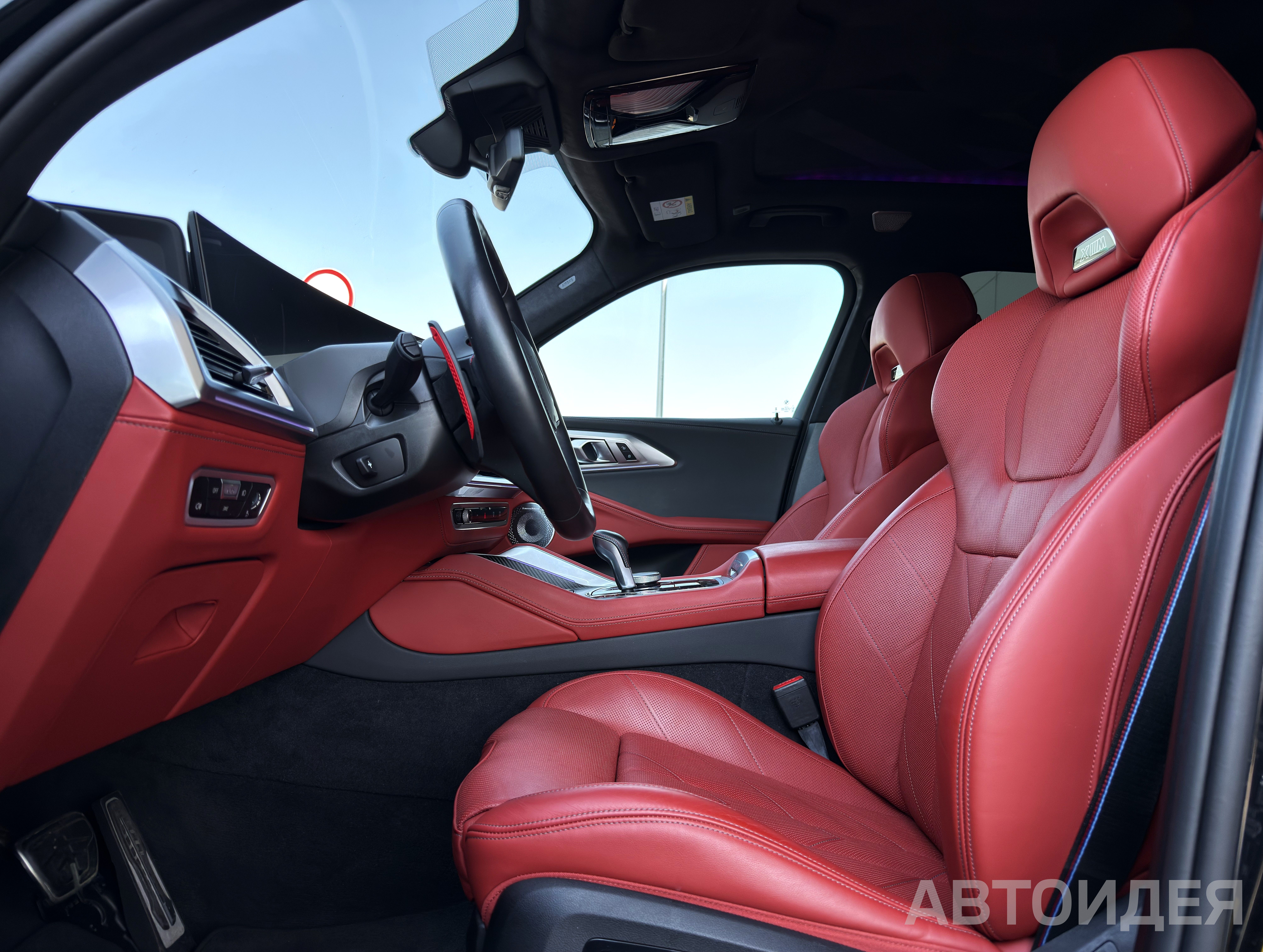 BMW XM  фото 11