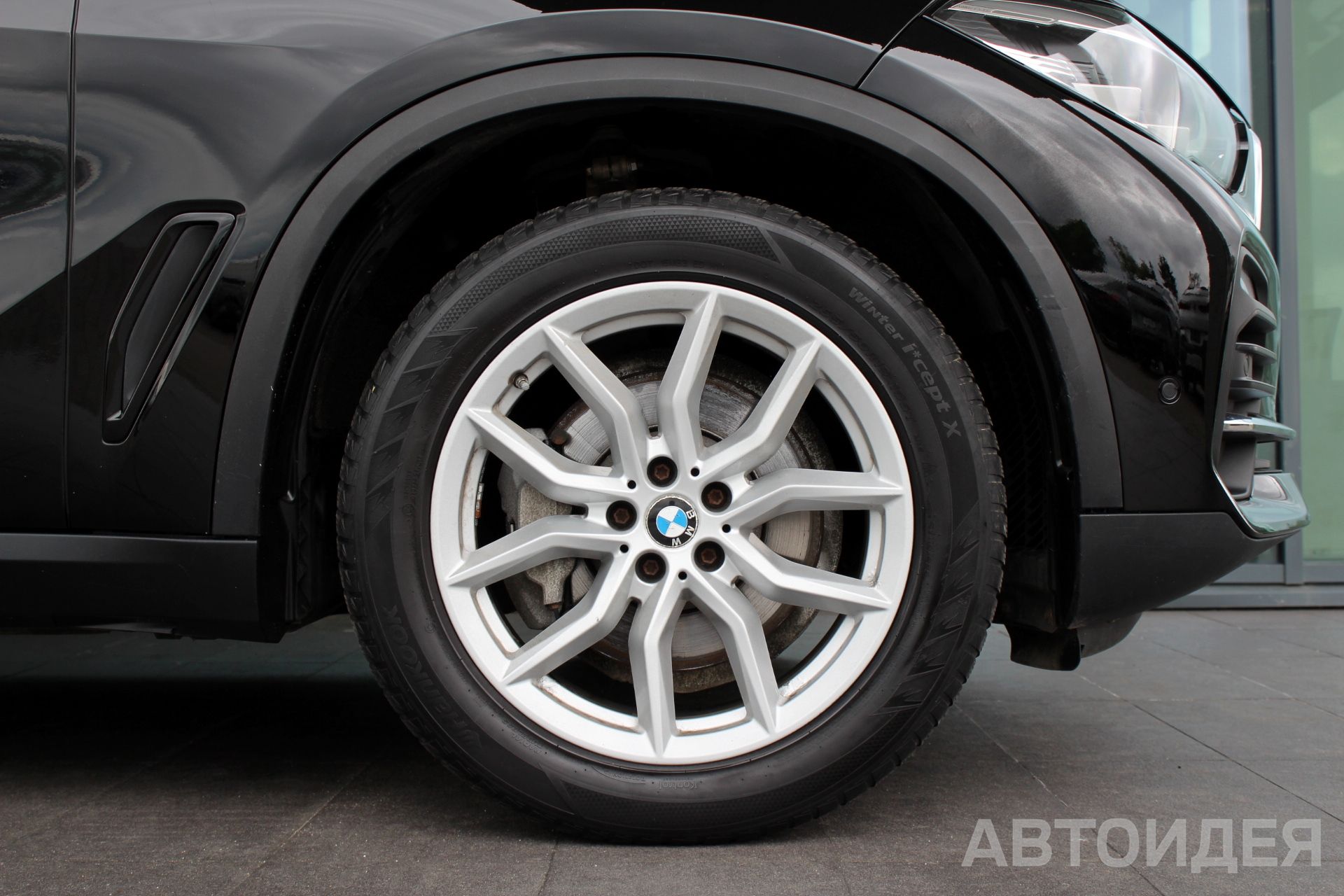 BMW X5 xDrive 30d Черный неметаллик фото 6