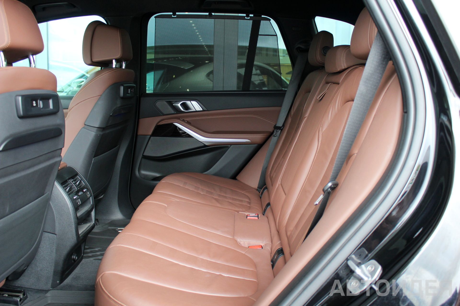 BMW X5 xDrive 30d Черный неметаллик фото 23