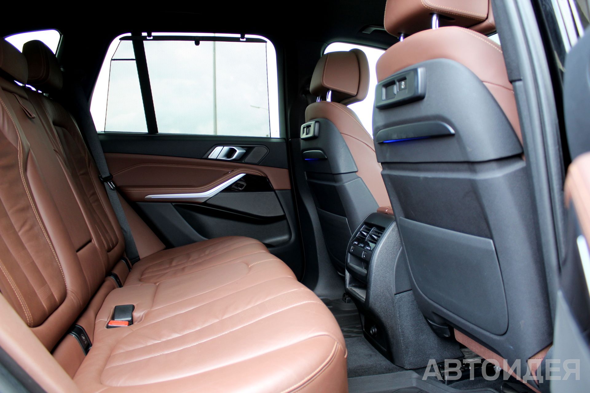 BMW X5 xDrive 30d Черный неметаллик фото 24