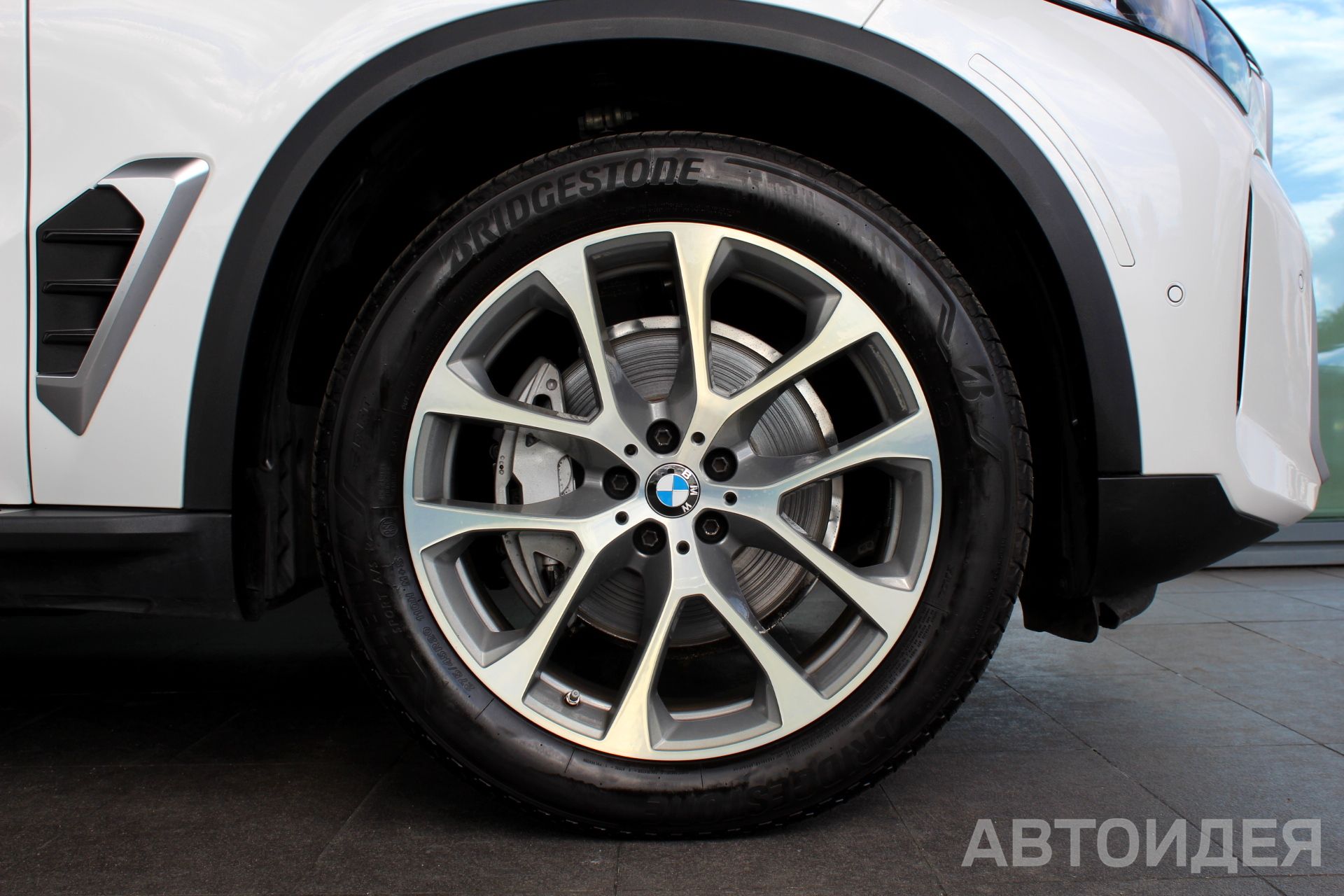 BMW X5 xDrive40i  фото 6