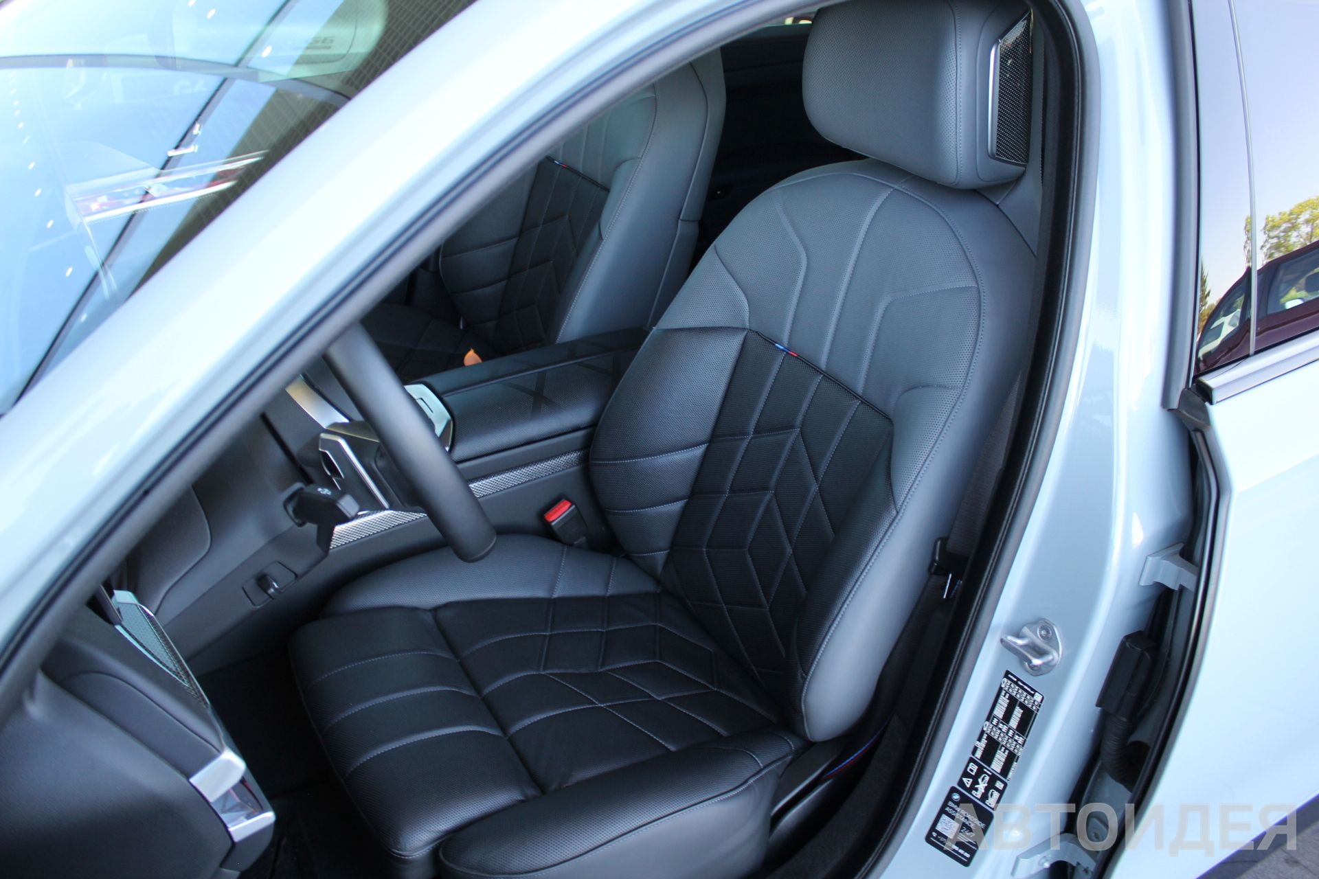 BMW 740d xDrive M Серый Бруклин металлик фото 24