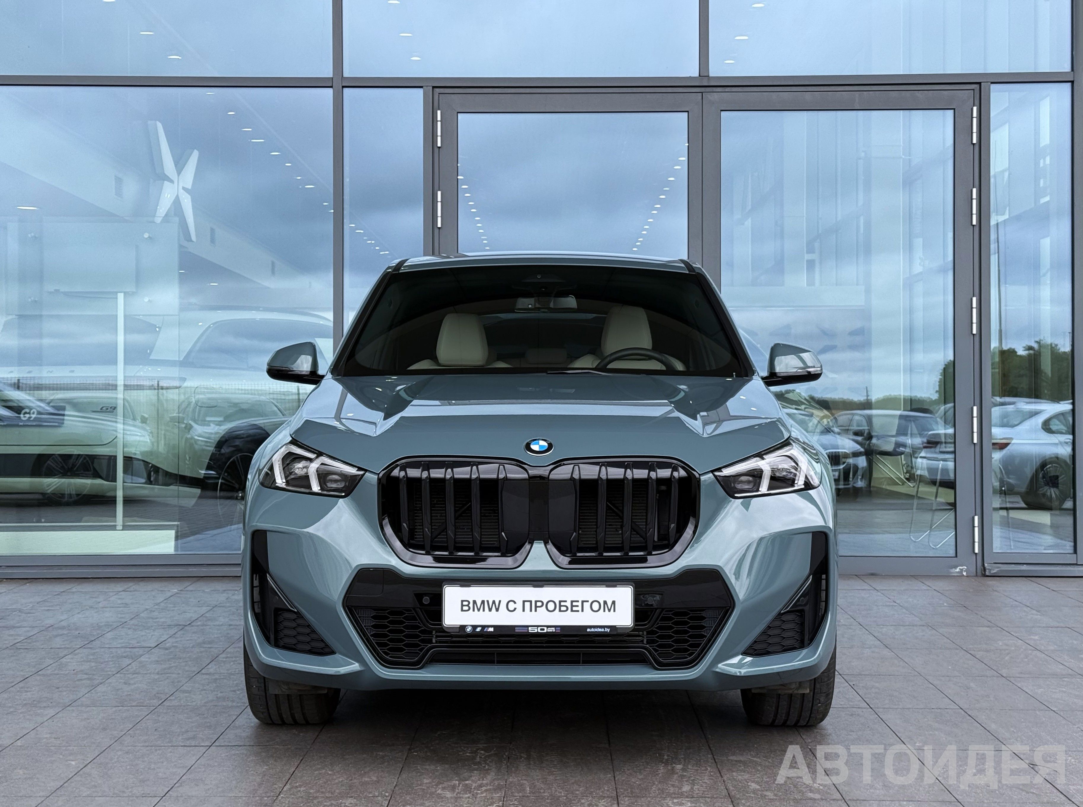 BMW X1 sDrive18i Зеленый металлик Cape York фото 1