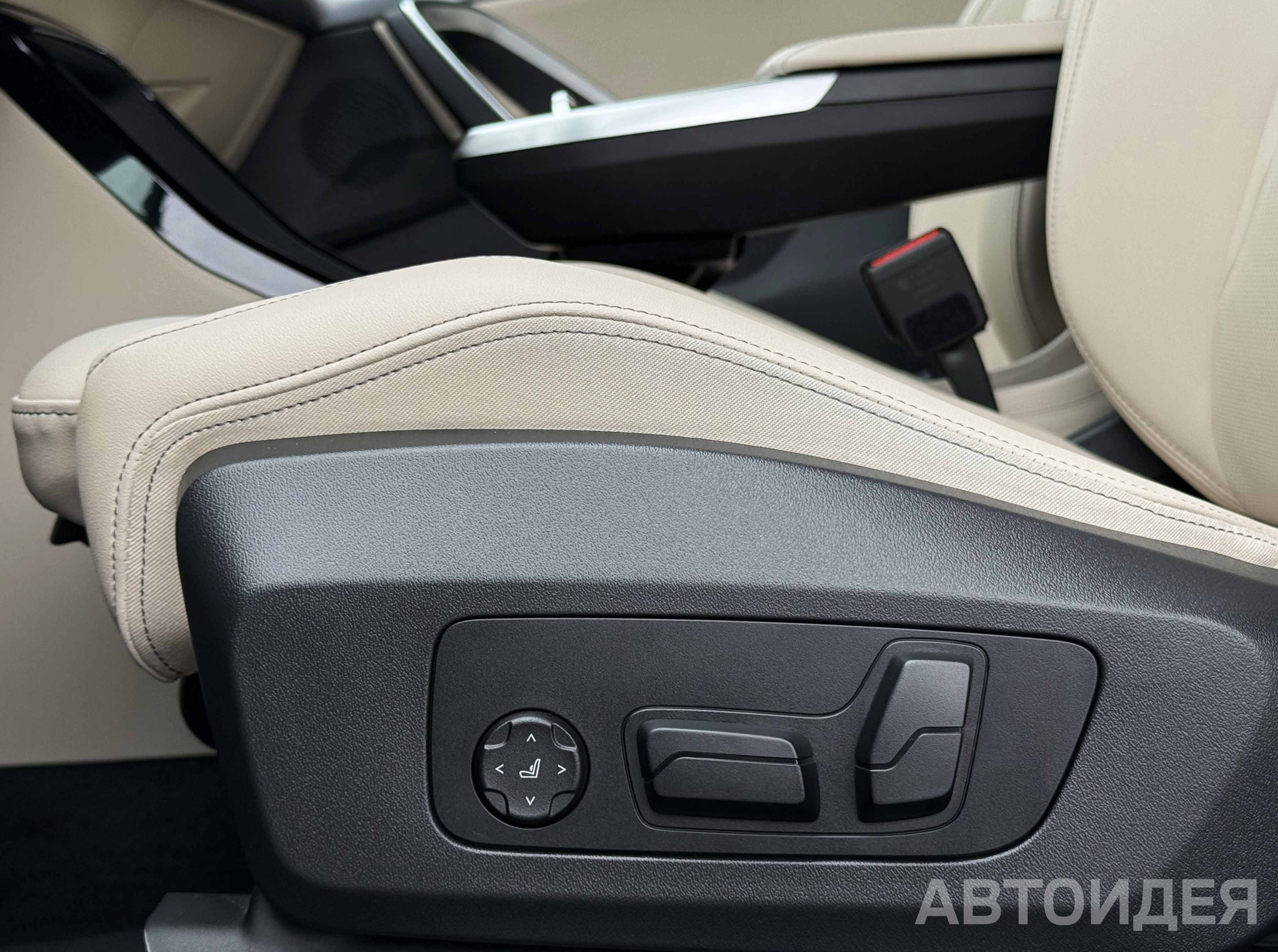 BMW X1 sDrive18i Зеленый металлик Cape York фото 12