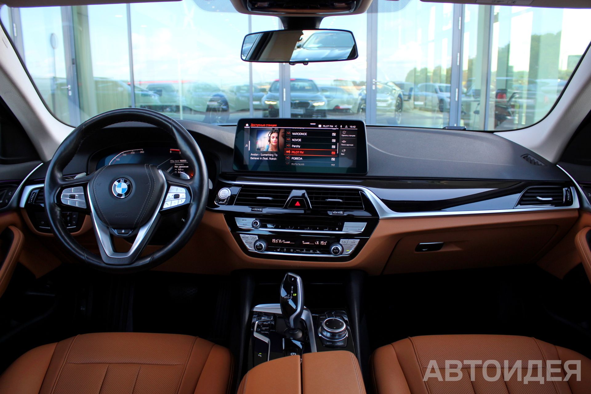 BMW 520d xDrive Черный Сапфир металлик фото 8