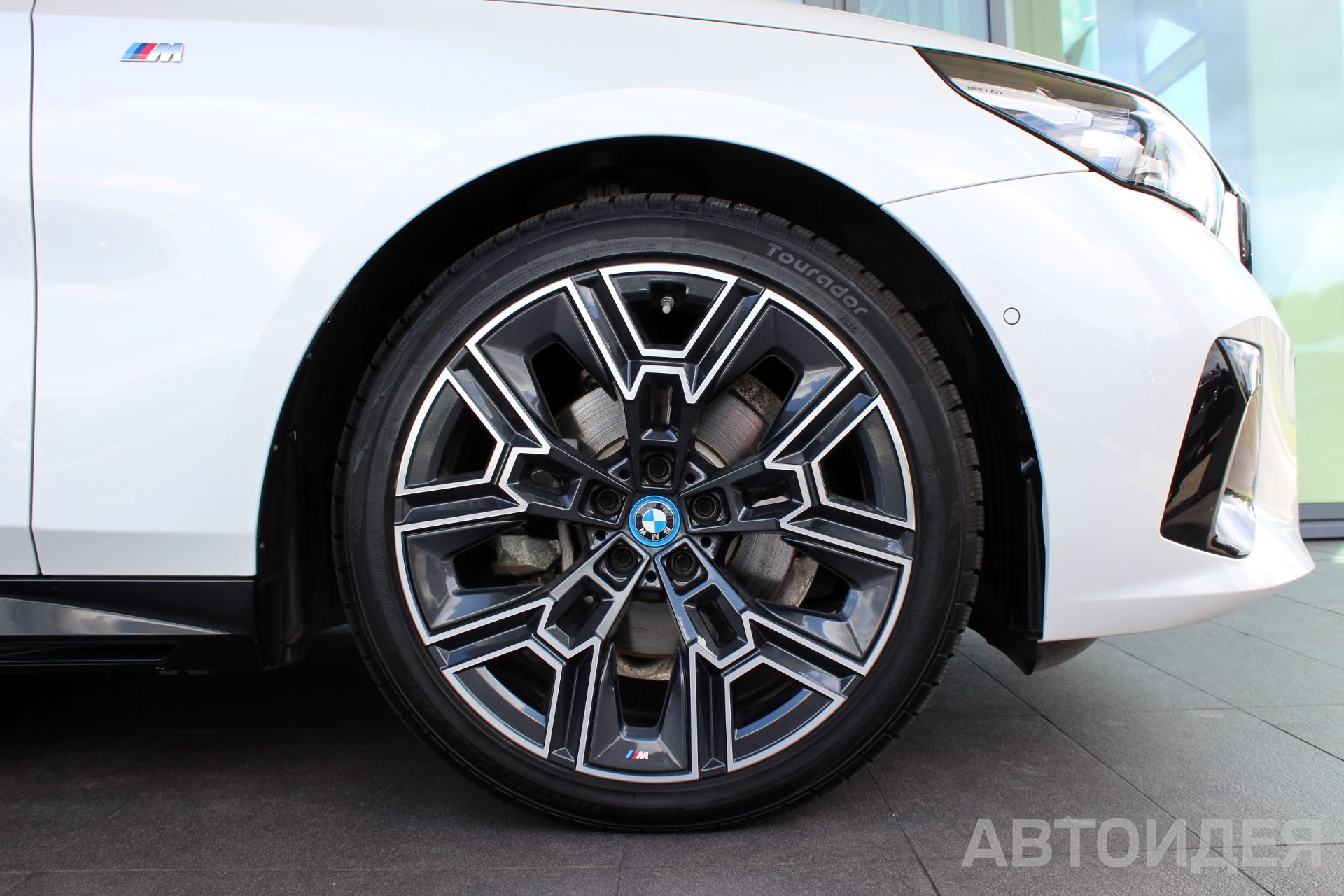 BMW 520d xDrive Белый Минерал металлик фото 6