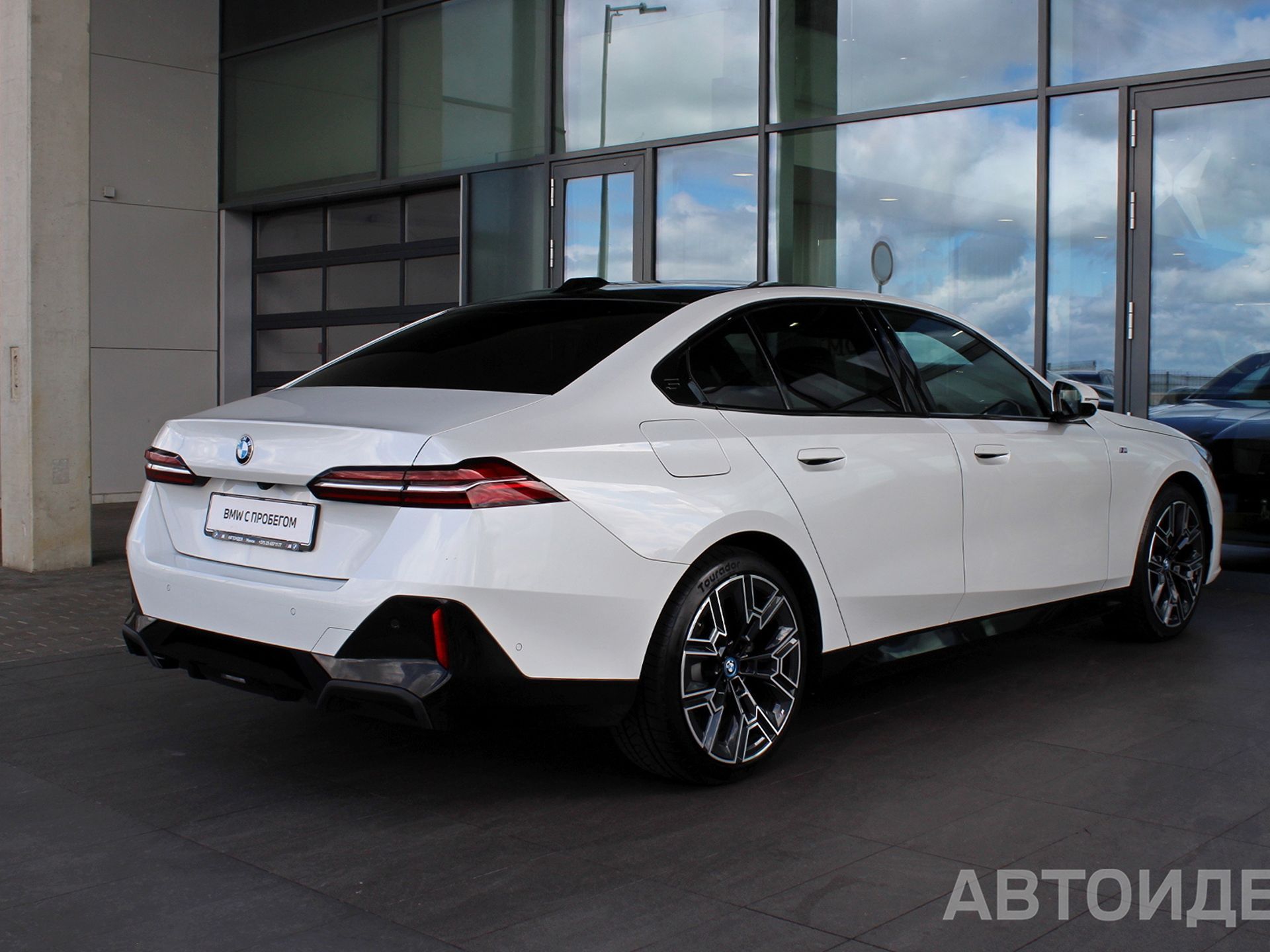 BMW 520d xDrive Белый Минерал металлик фото 2