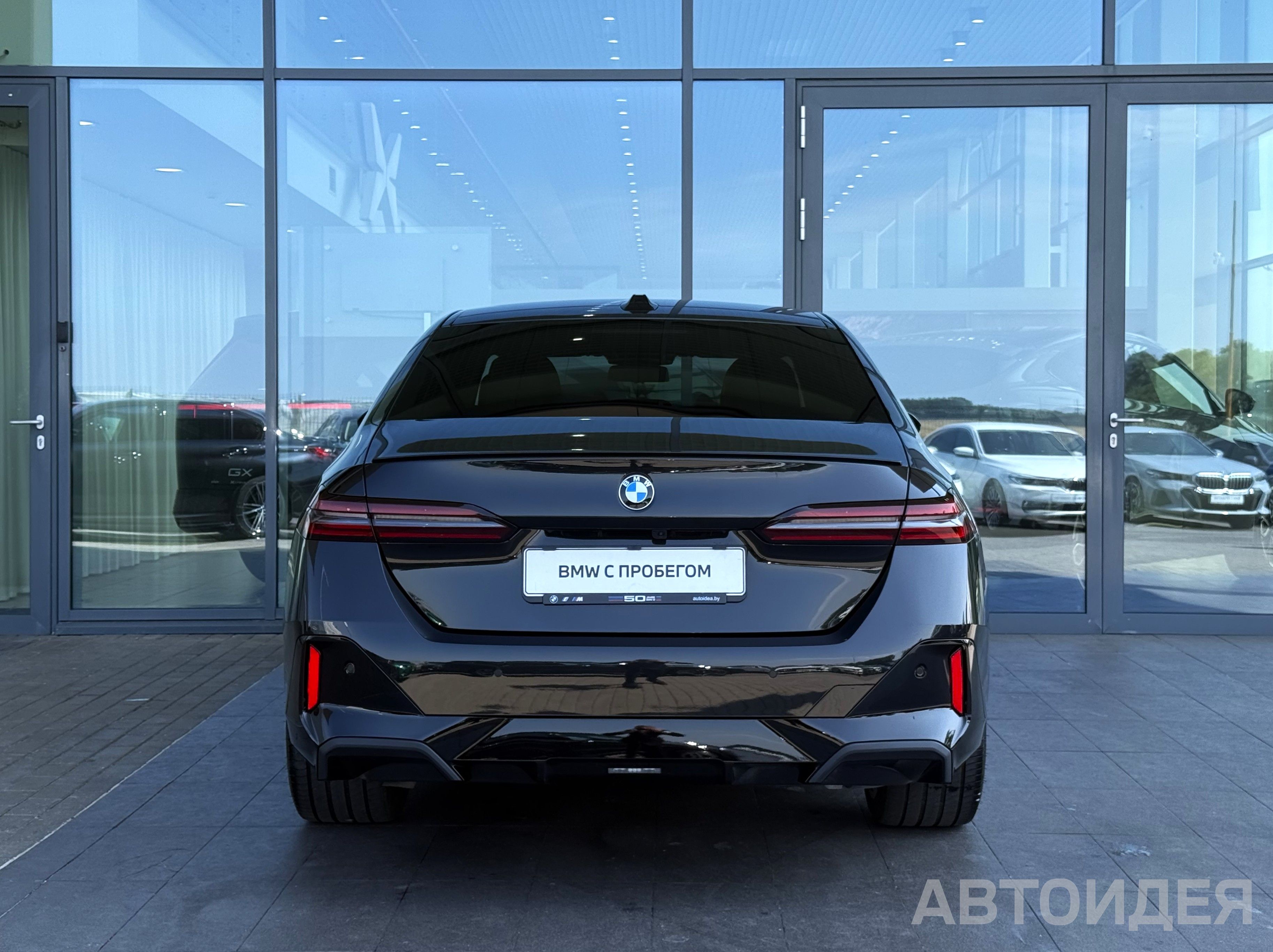 BMW 520d xDrive Черный Сапфир металлик фото 4