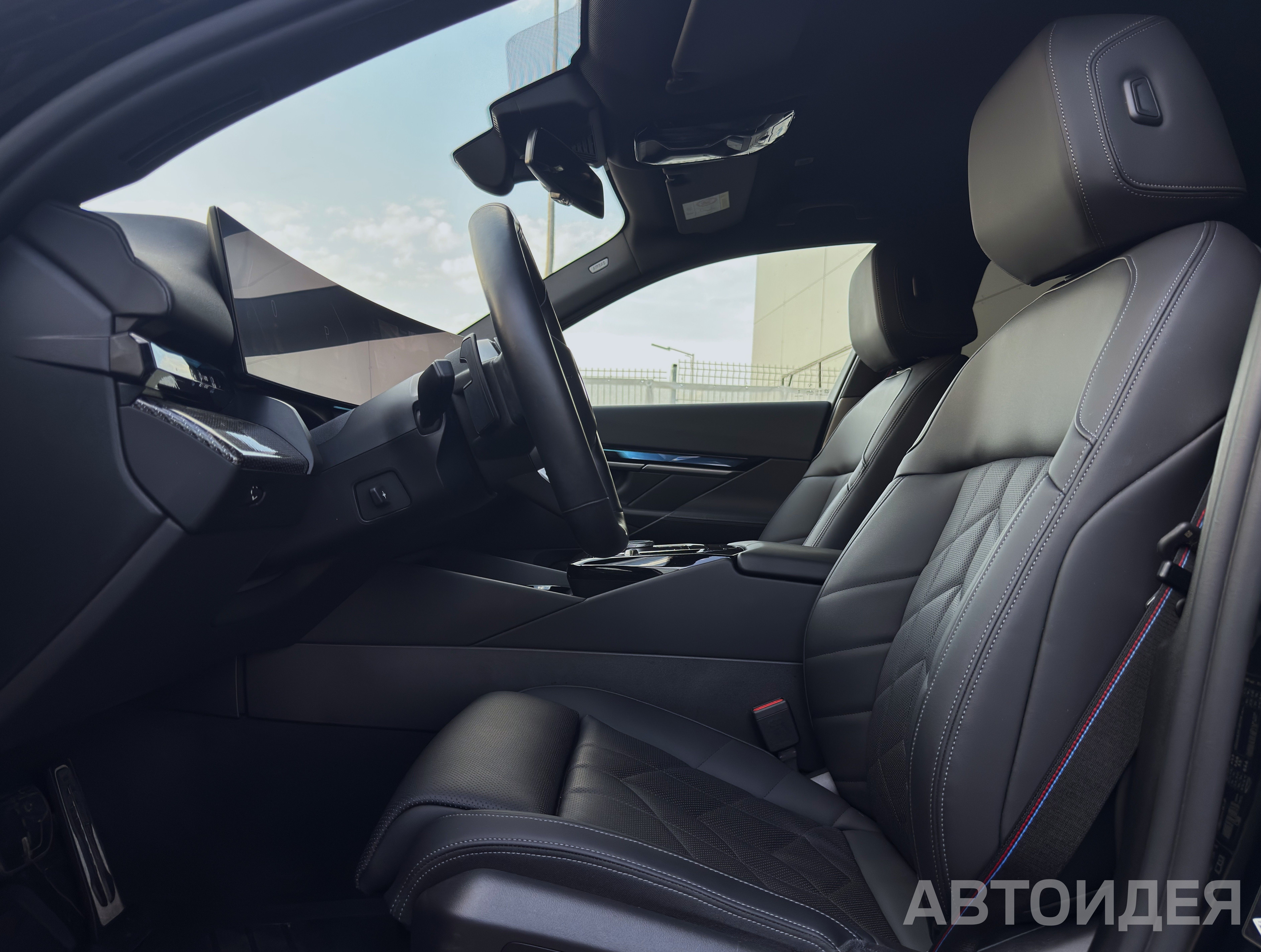 BMW 520d xDrive Черный Сапфир металлик фото 12