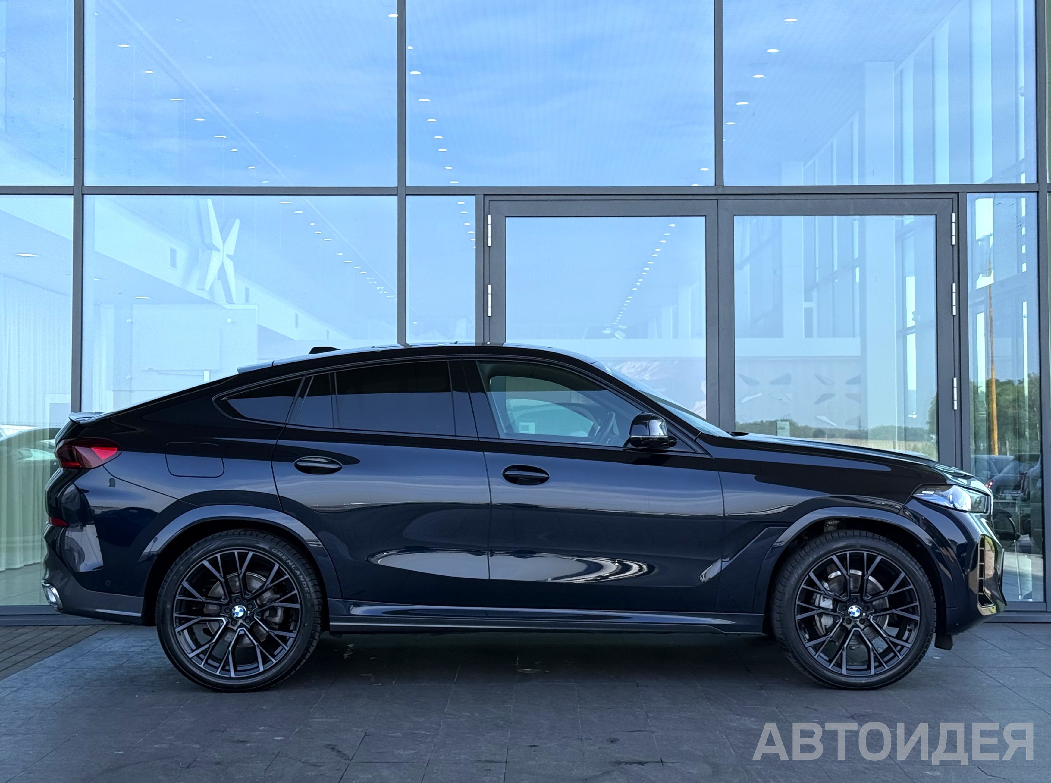 BMW X6 xDrive40i M Sport Черный Карбон металлик фото 2
