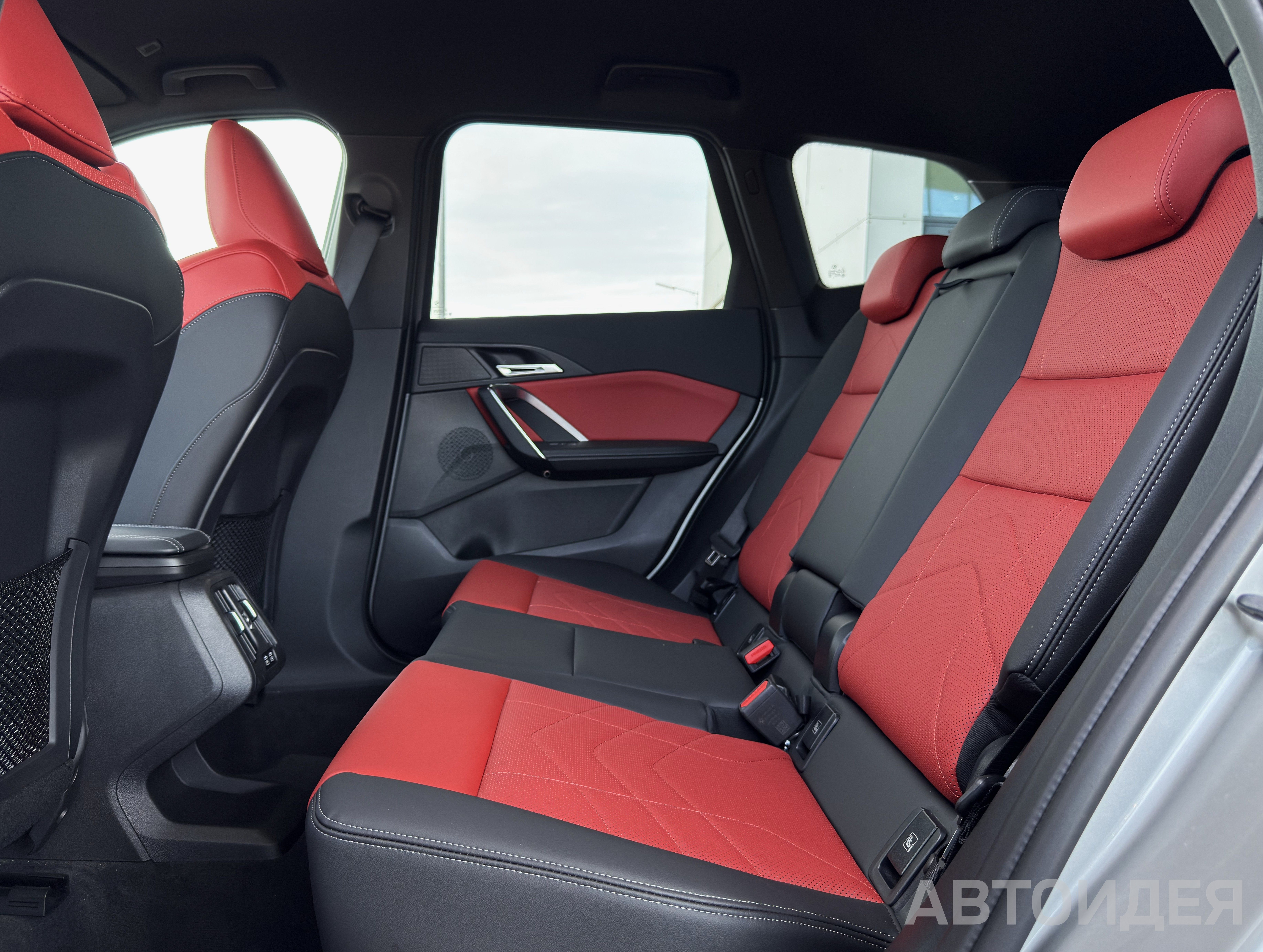 BMW X1 sDrive20i  фото 12