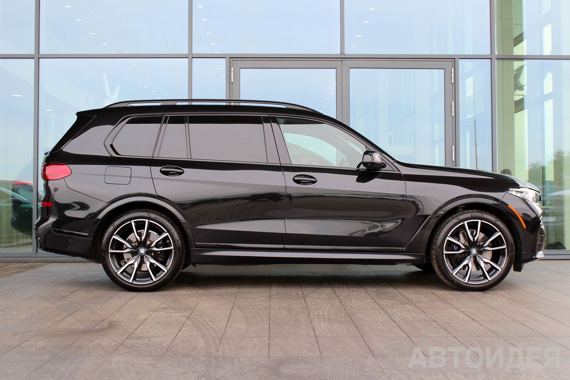 BMW X7 xDrive40i  фото 3