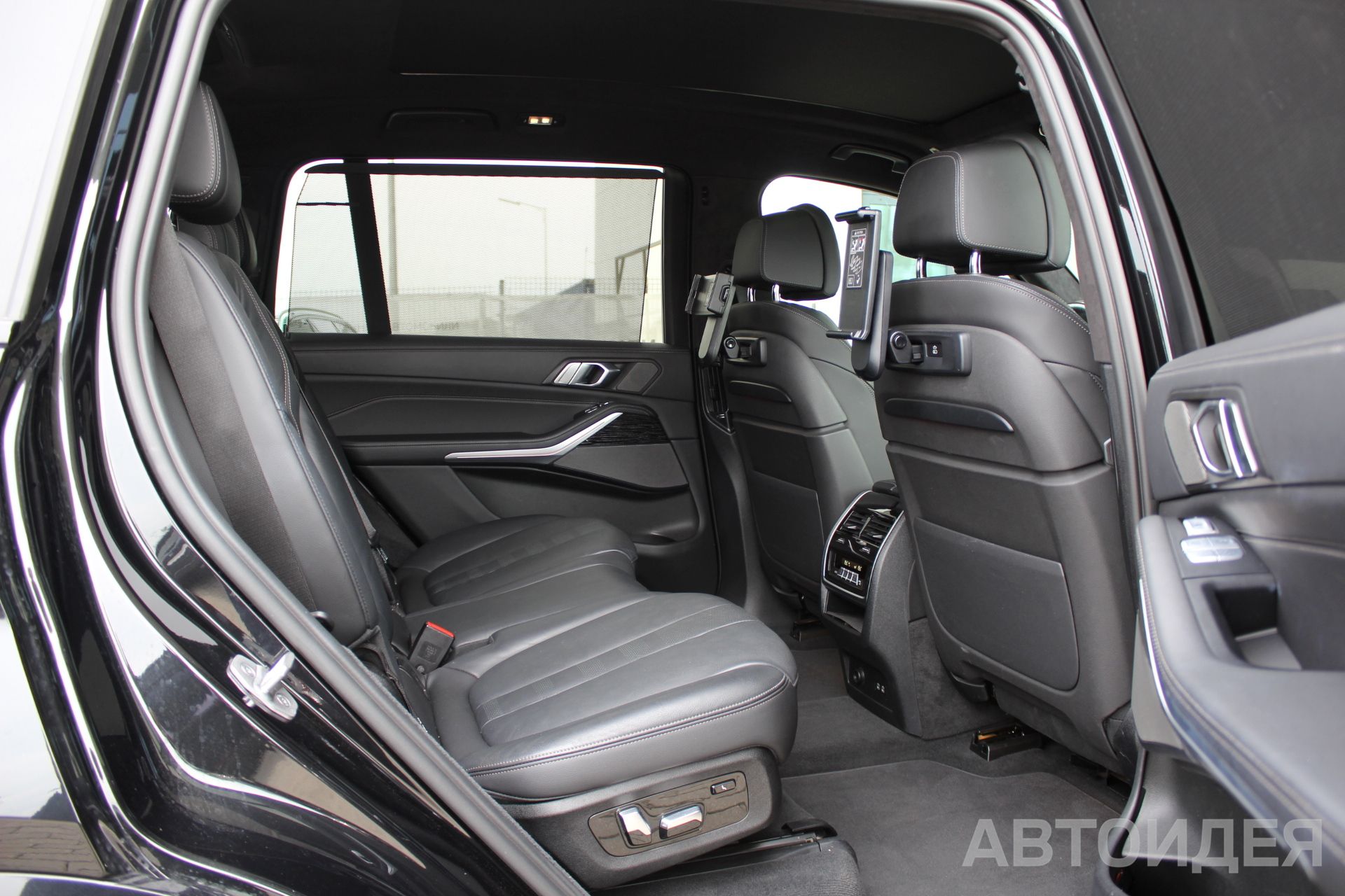 BMW X7 xDrive40i  фото 27