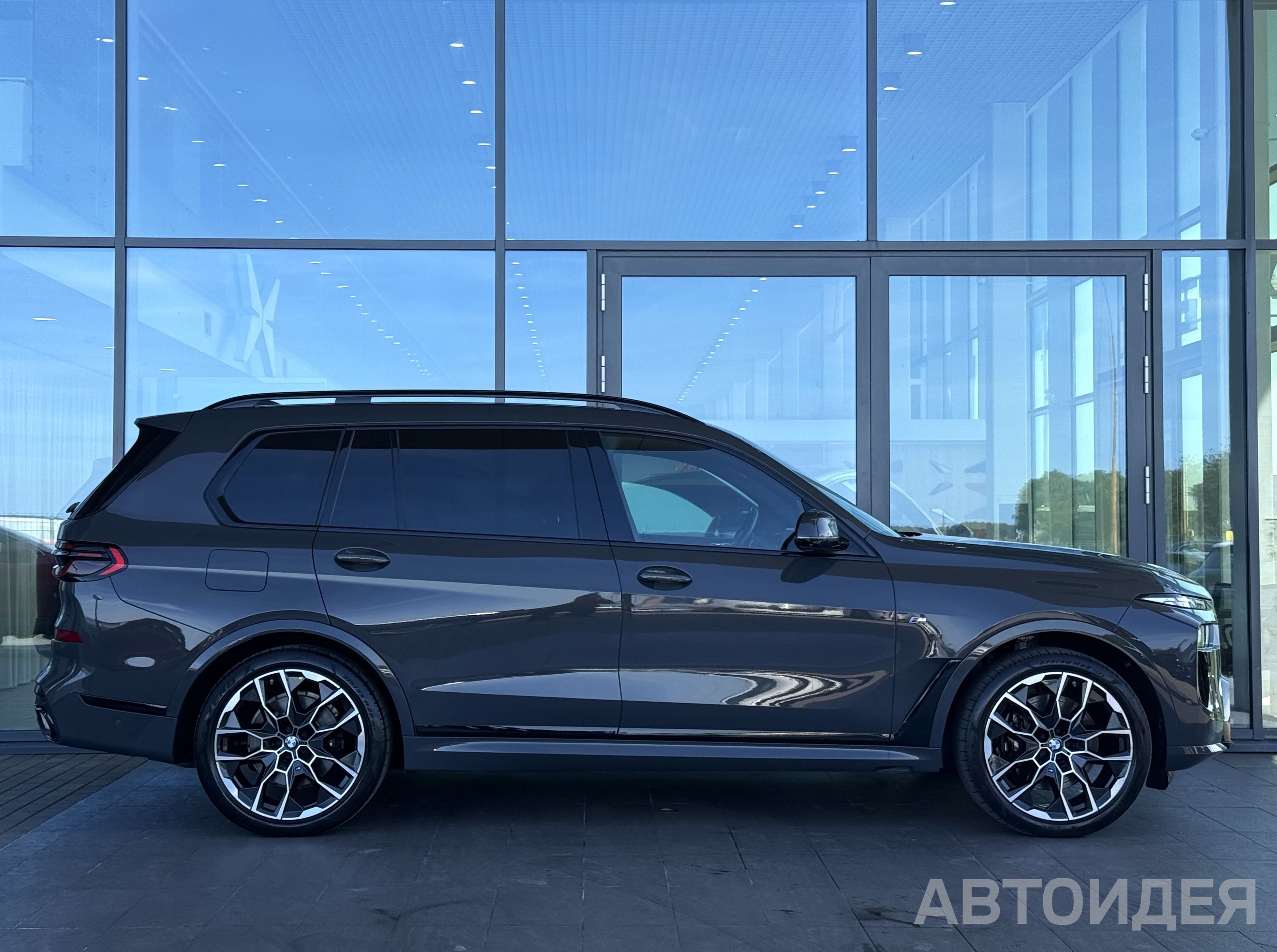 BMW X7 xDrive40d  фото 2