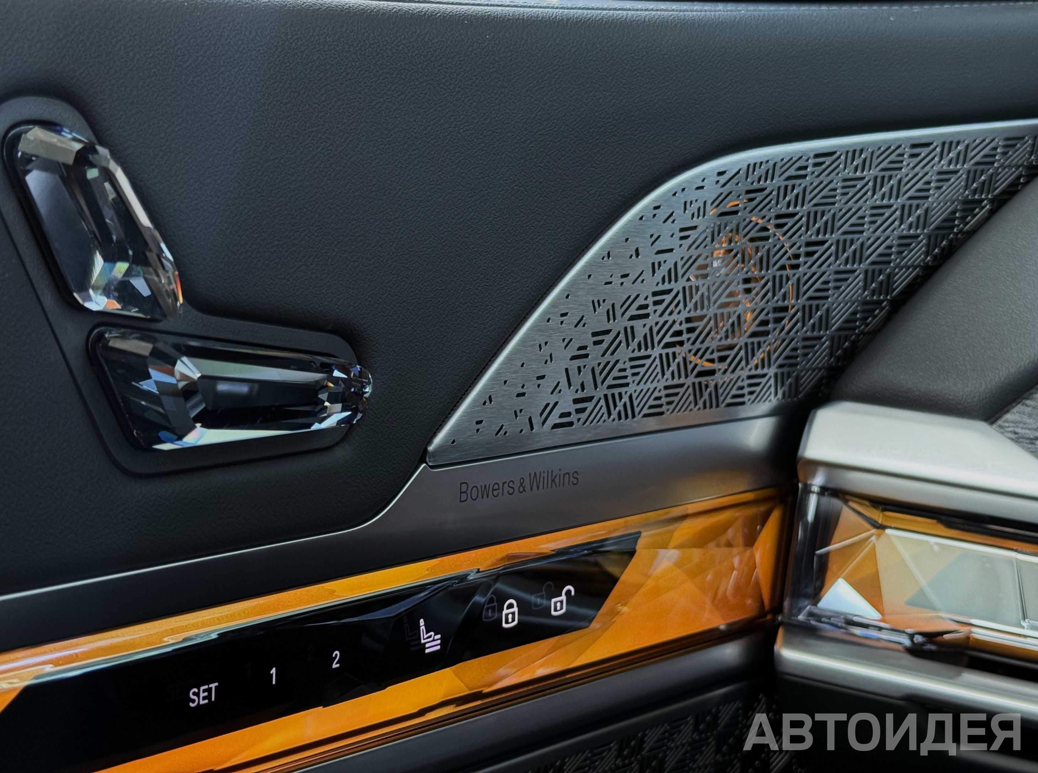 BMW 740d xDrive Серый Дравит металлик фото 26