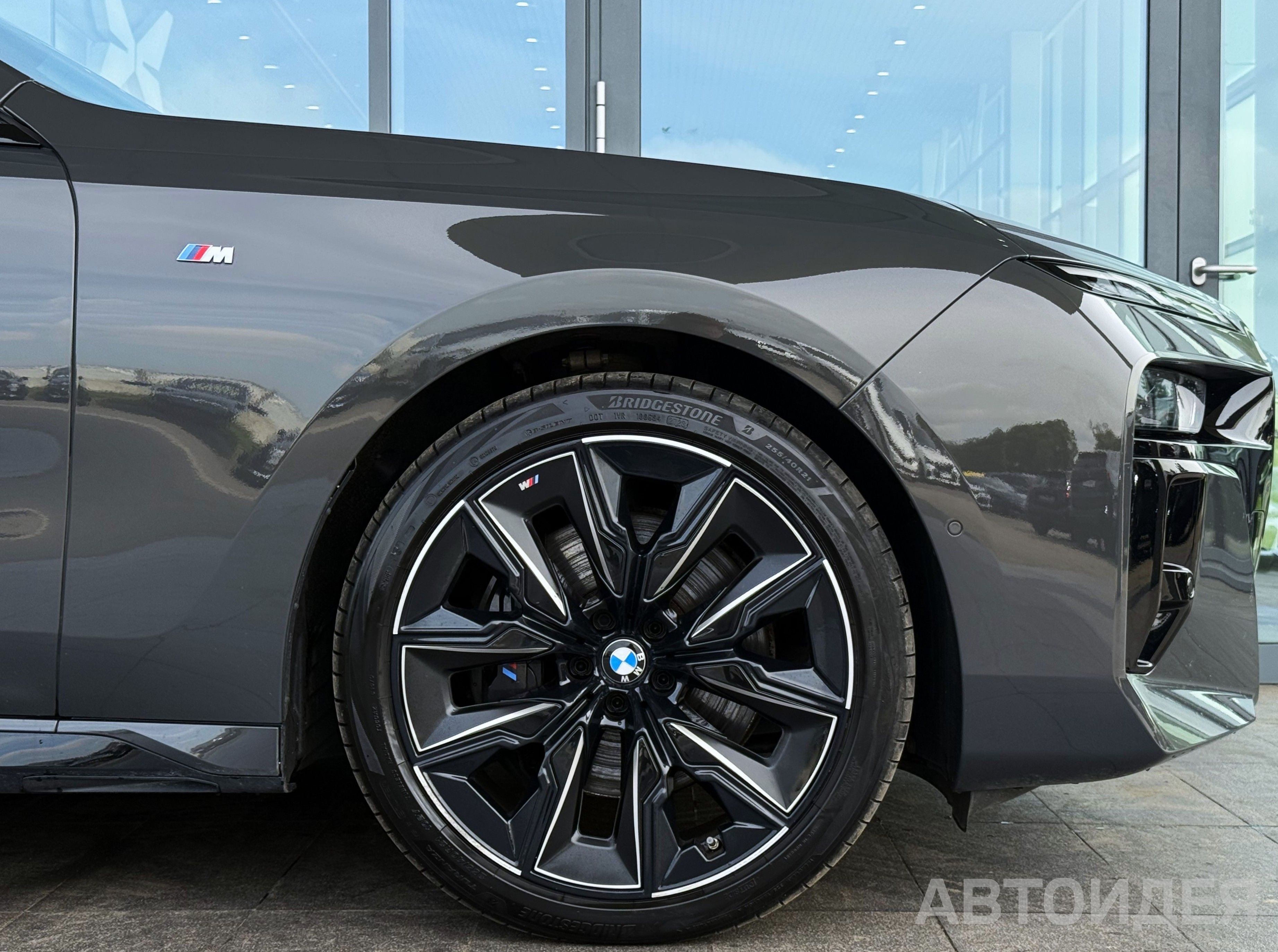BMW 740d xDrive Серый Дравит металлик фото 29