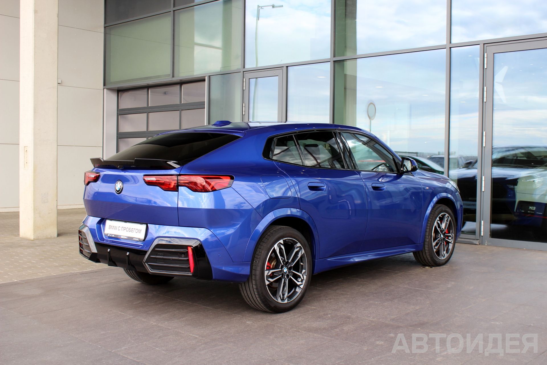 BMW X2 sDrive18i Синий Портимао металлик фото 1