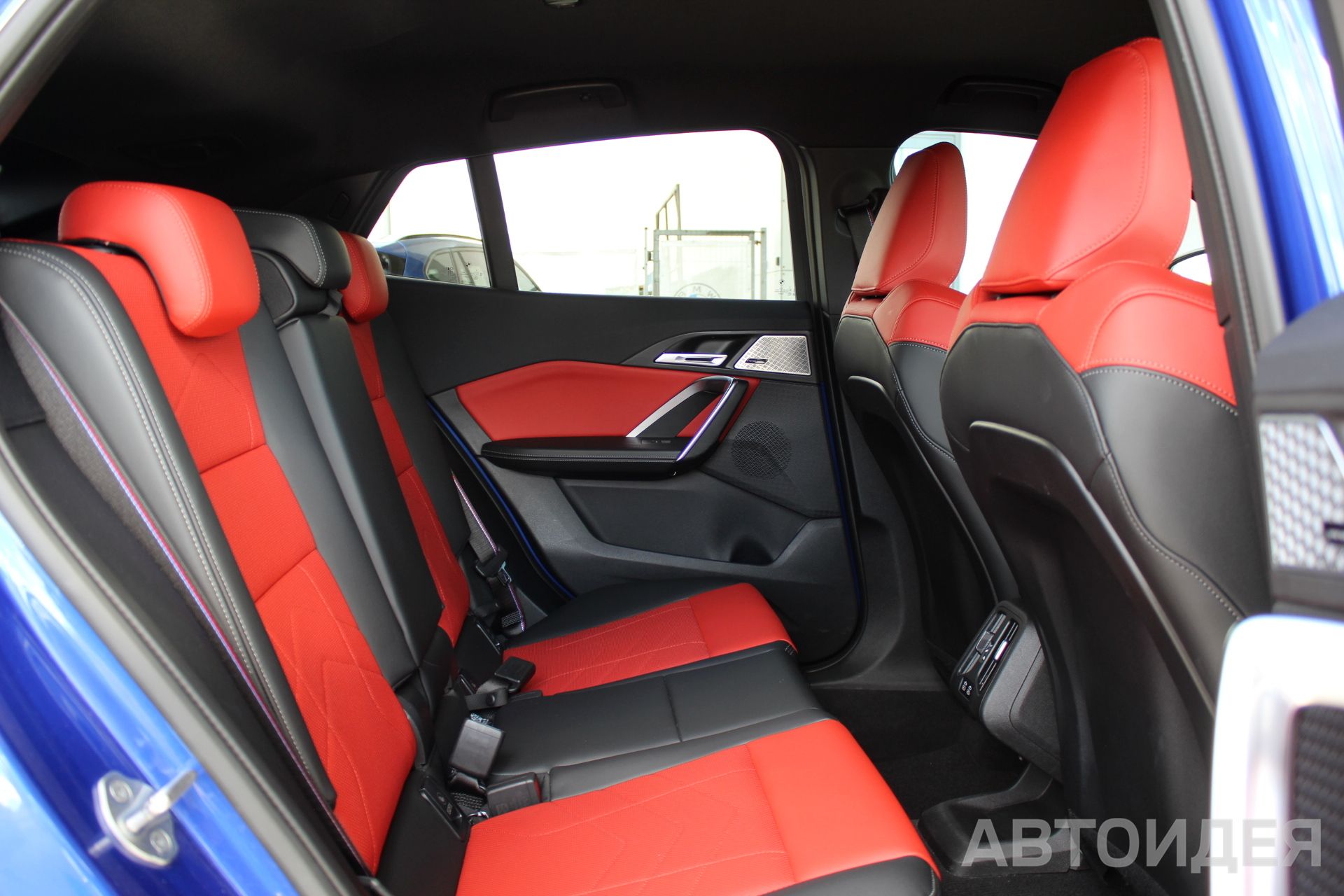 BMW X2 sDrive18i Синий Портимао металлик фото 24