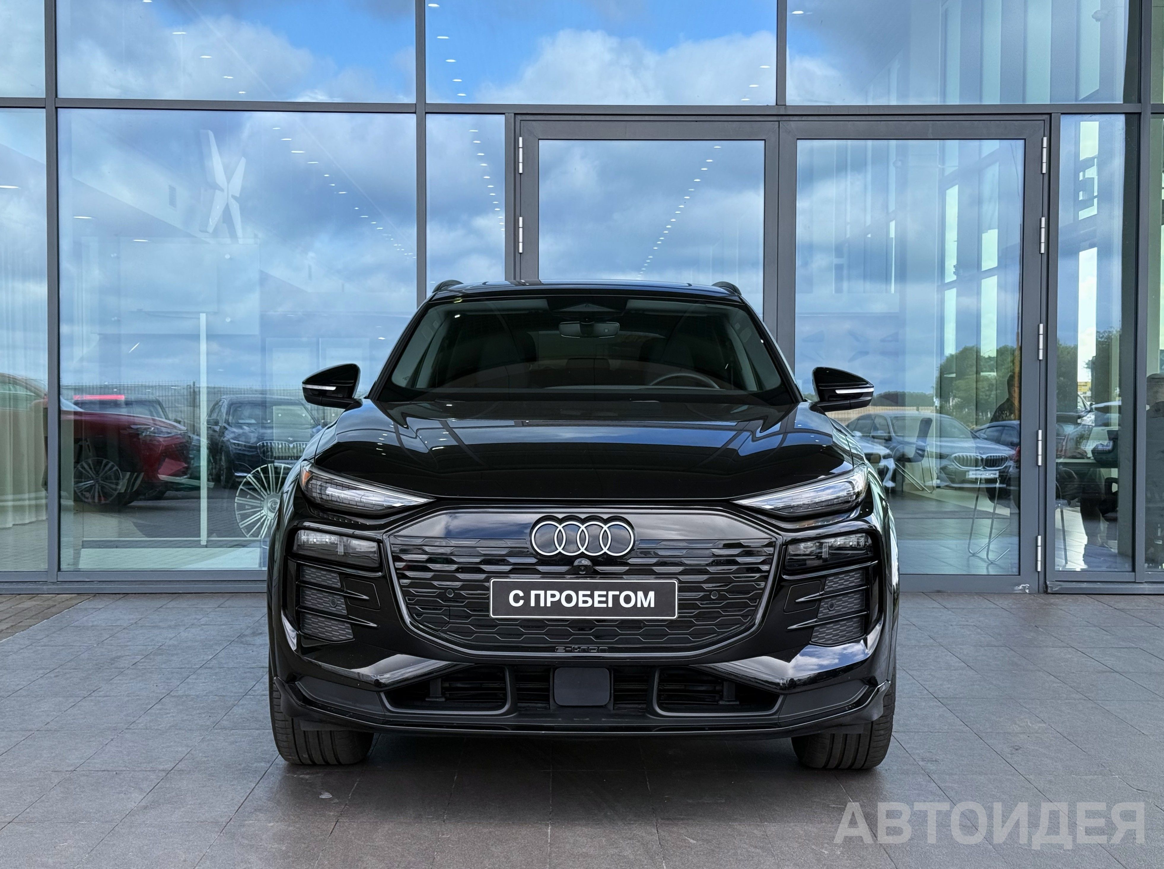 AUDI Q6 ETRON - 100.0 kWh quattro (388 л.с.)  фото 1