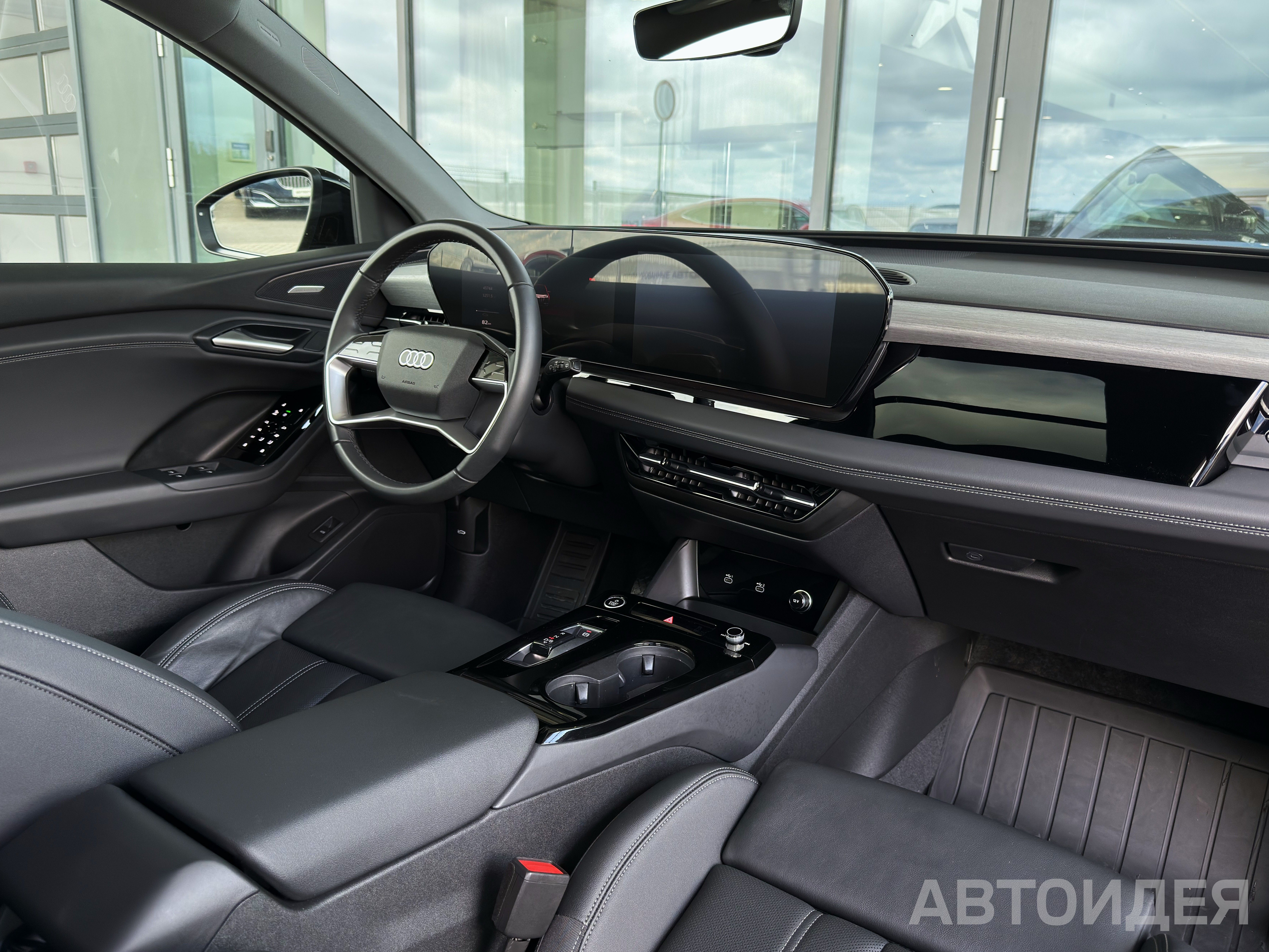 AUDI Q6 ETRON - 100.0 kWh quattro (388 л.с.)  фото 5
