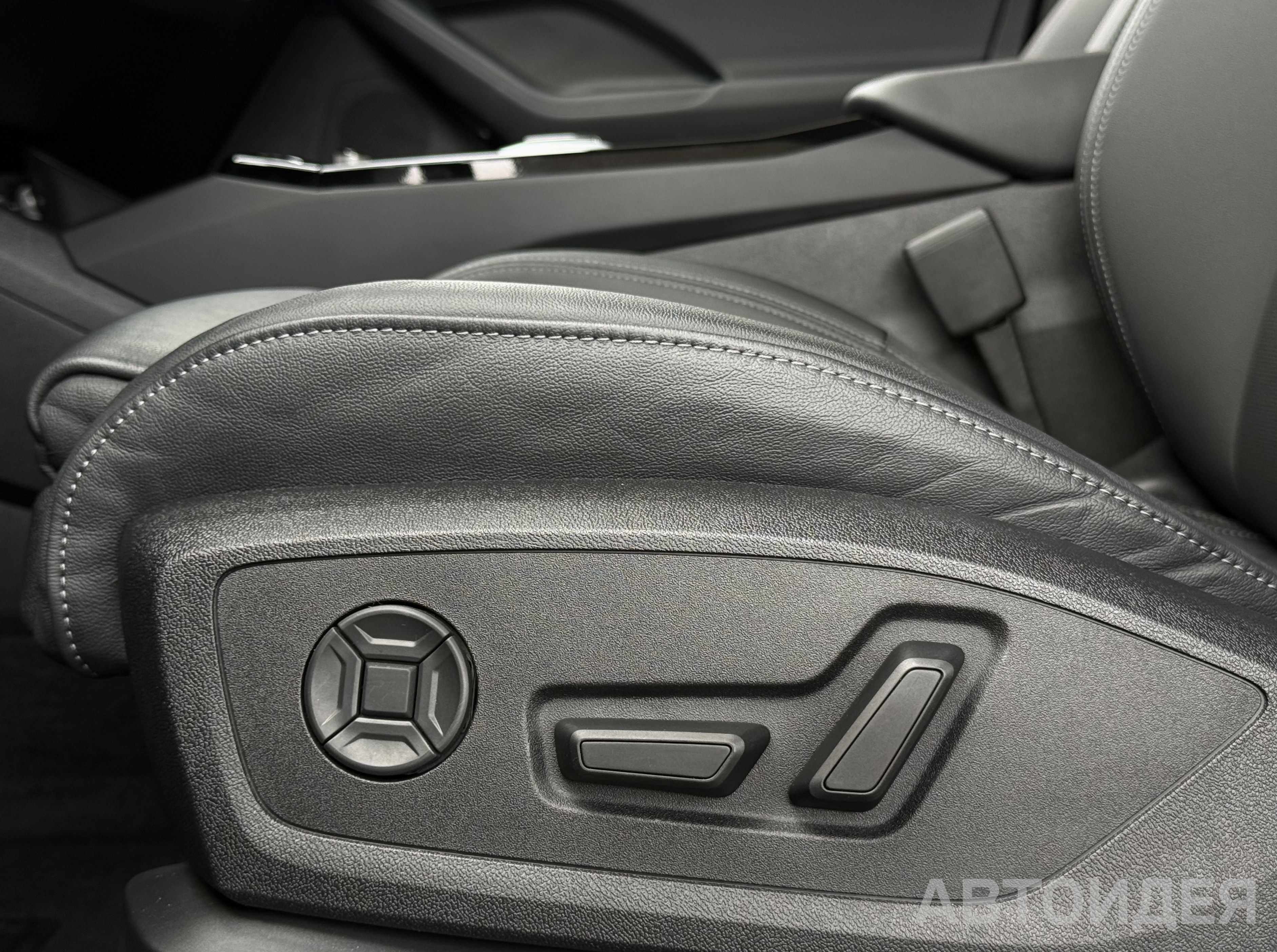 AUDI Q6 ETRON - 100.0 kWh quattro (388 л.с.)  фото 14