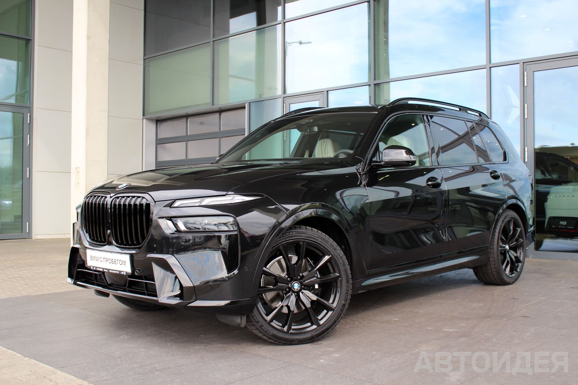 BMW X7 xDrive40i Черный Сапфир металлик