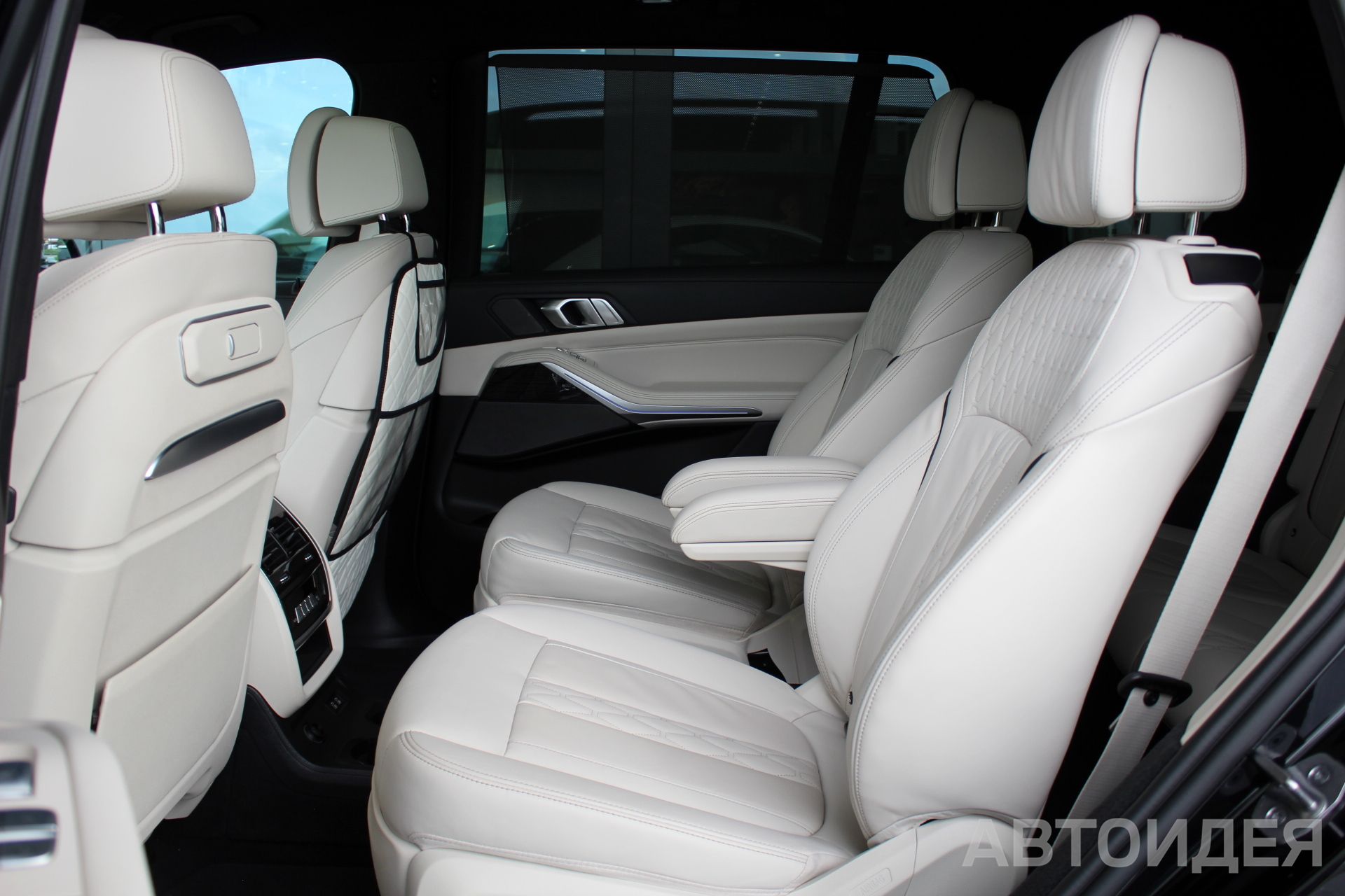 BMW X7 xDrive40i Черный Сапфир металлик фото 26