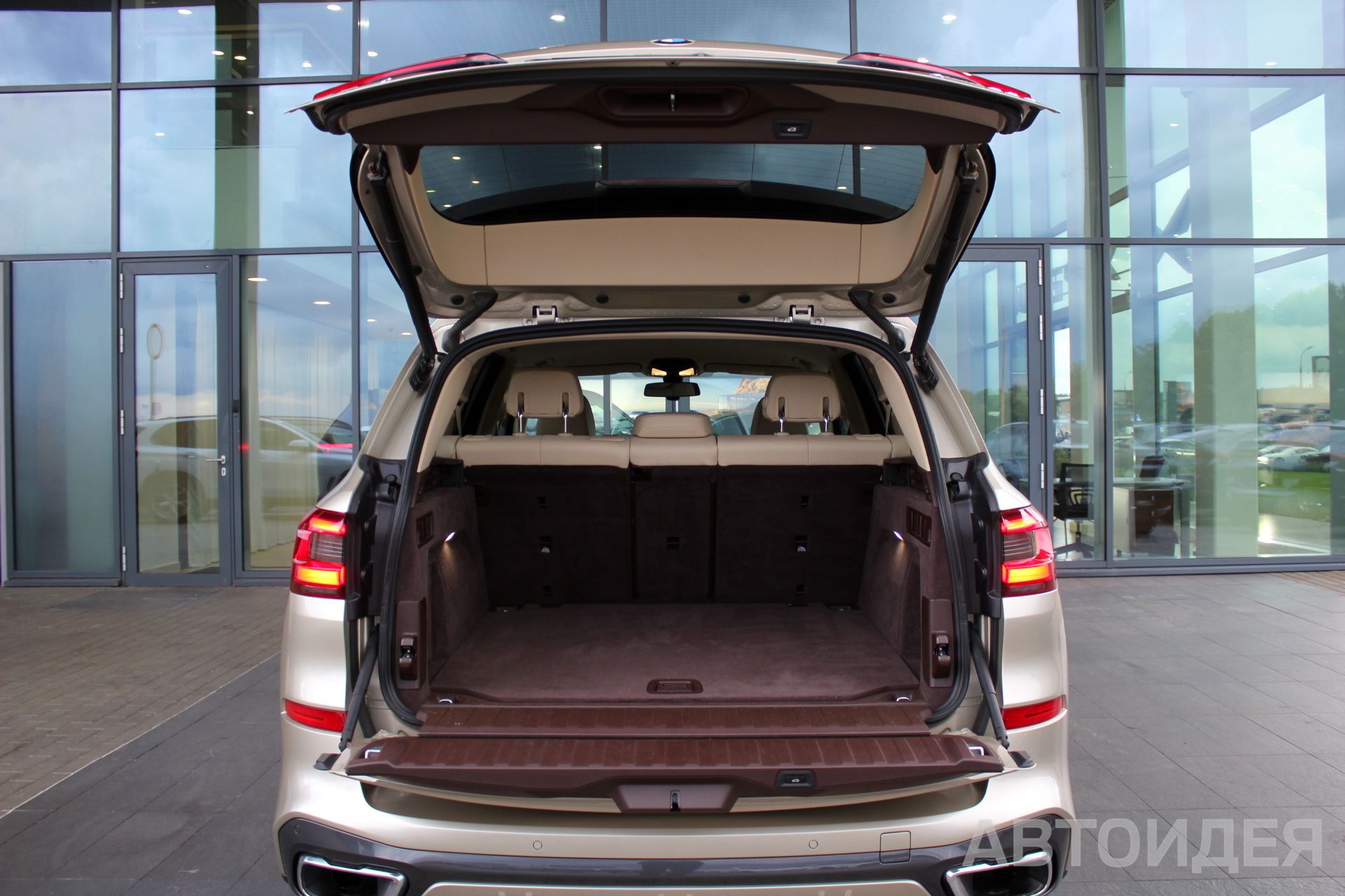 BMW X5 xDrive 30d Солнечный камень фото 27