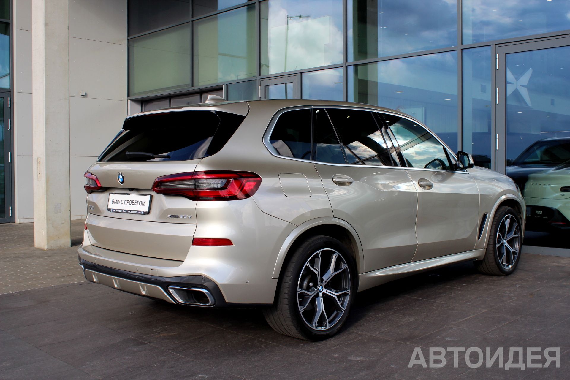 Автомобиль BMW X5 xDrive 30d (2018)