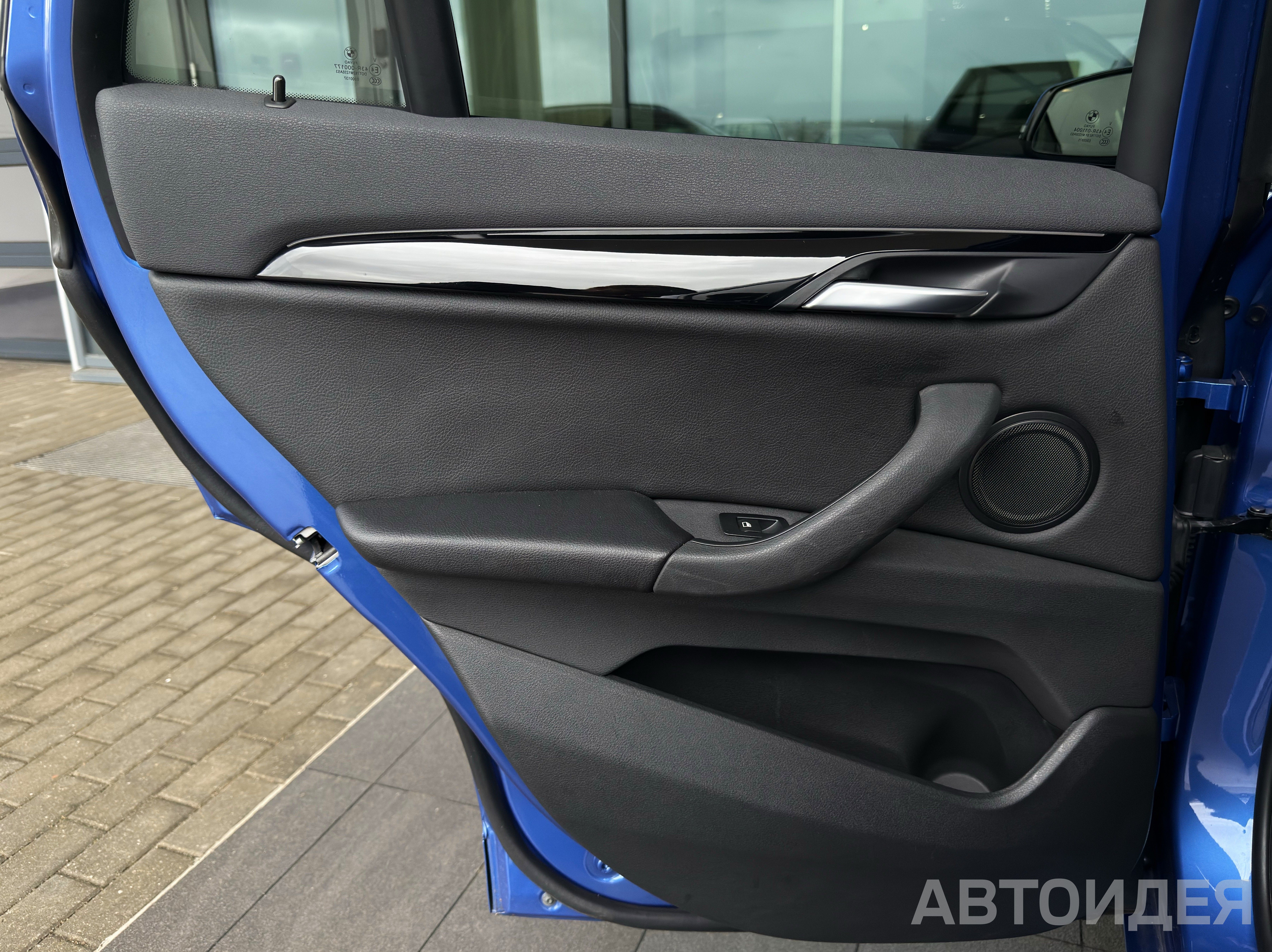 BMW X1 xDrive20i Синий Эшторил металлик фото 12