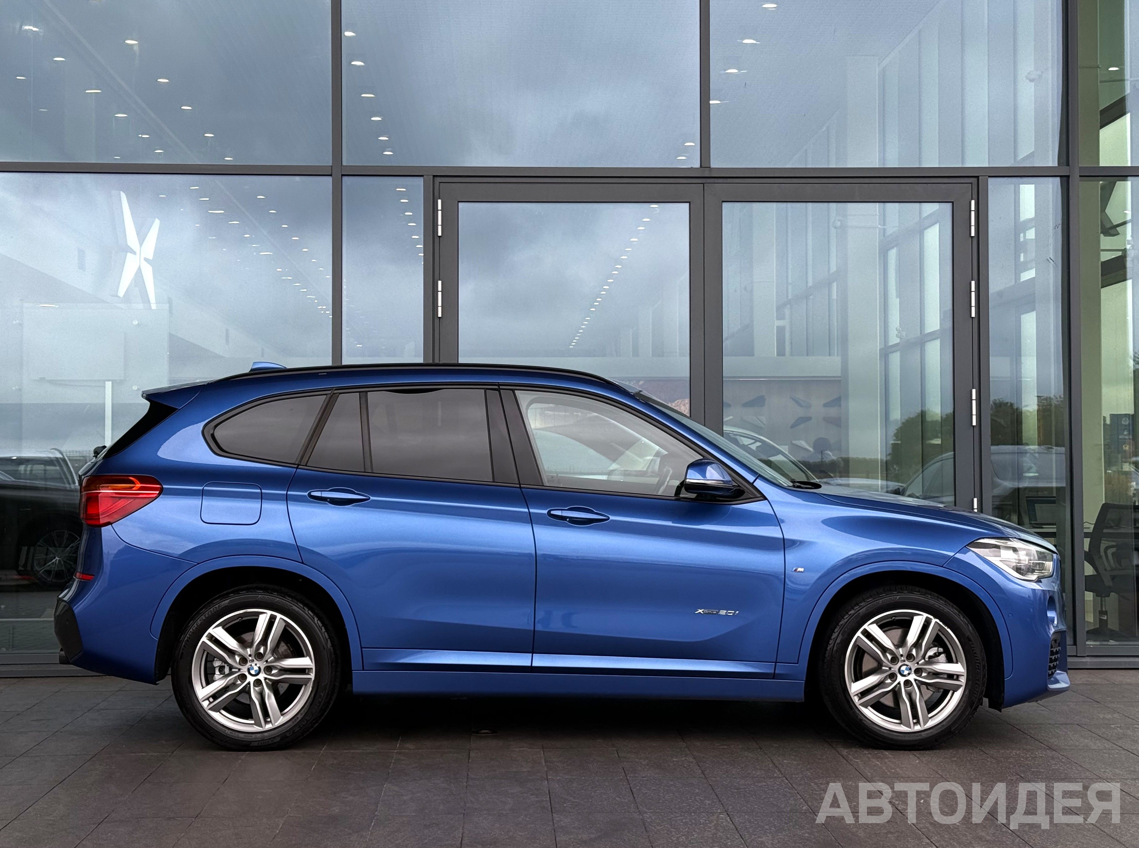  X1 xDrive20i