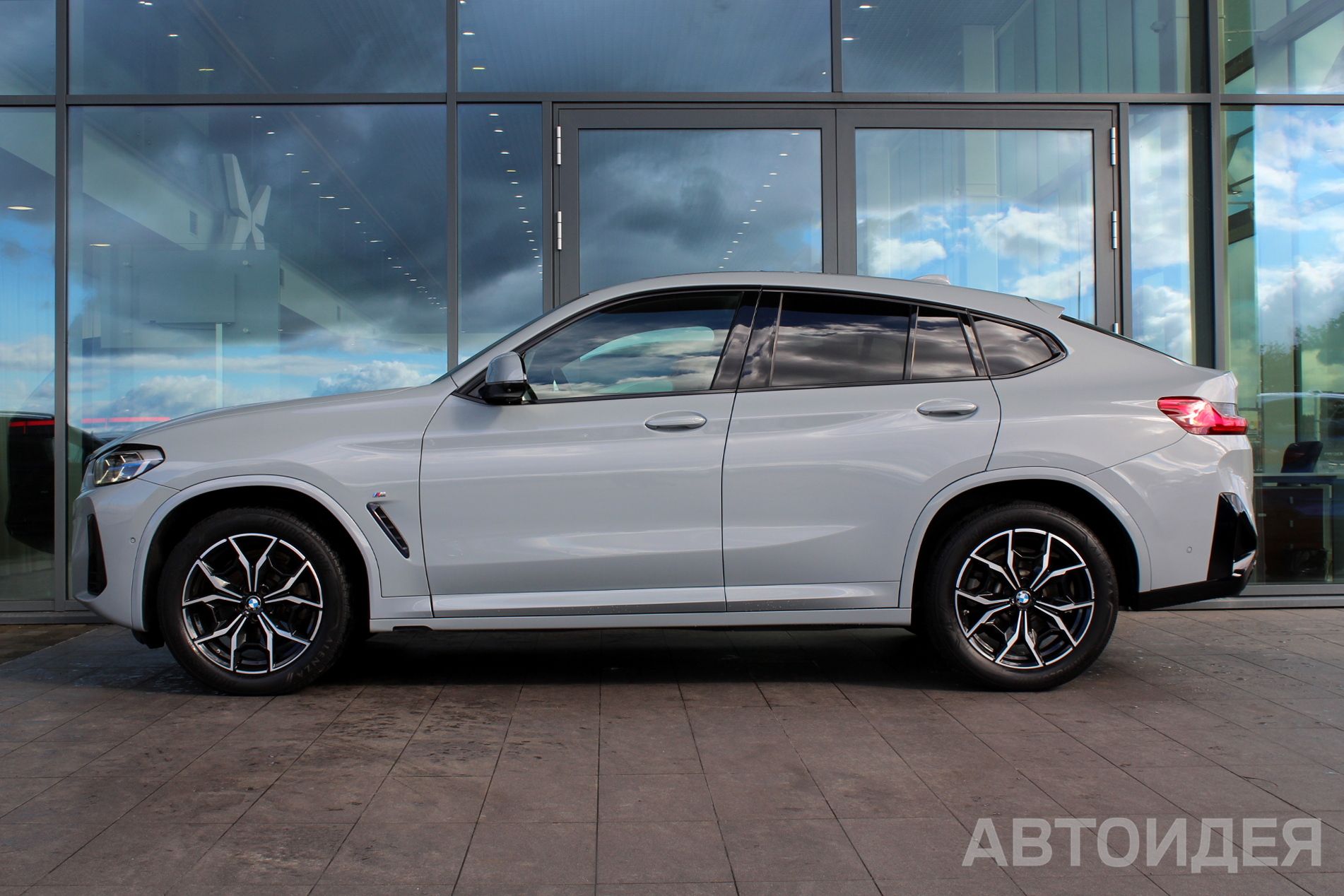BMW X4 xDrive20d M Серый Бруклин металлик фото 2